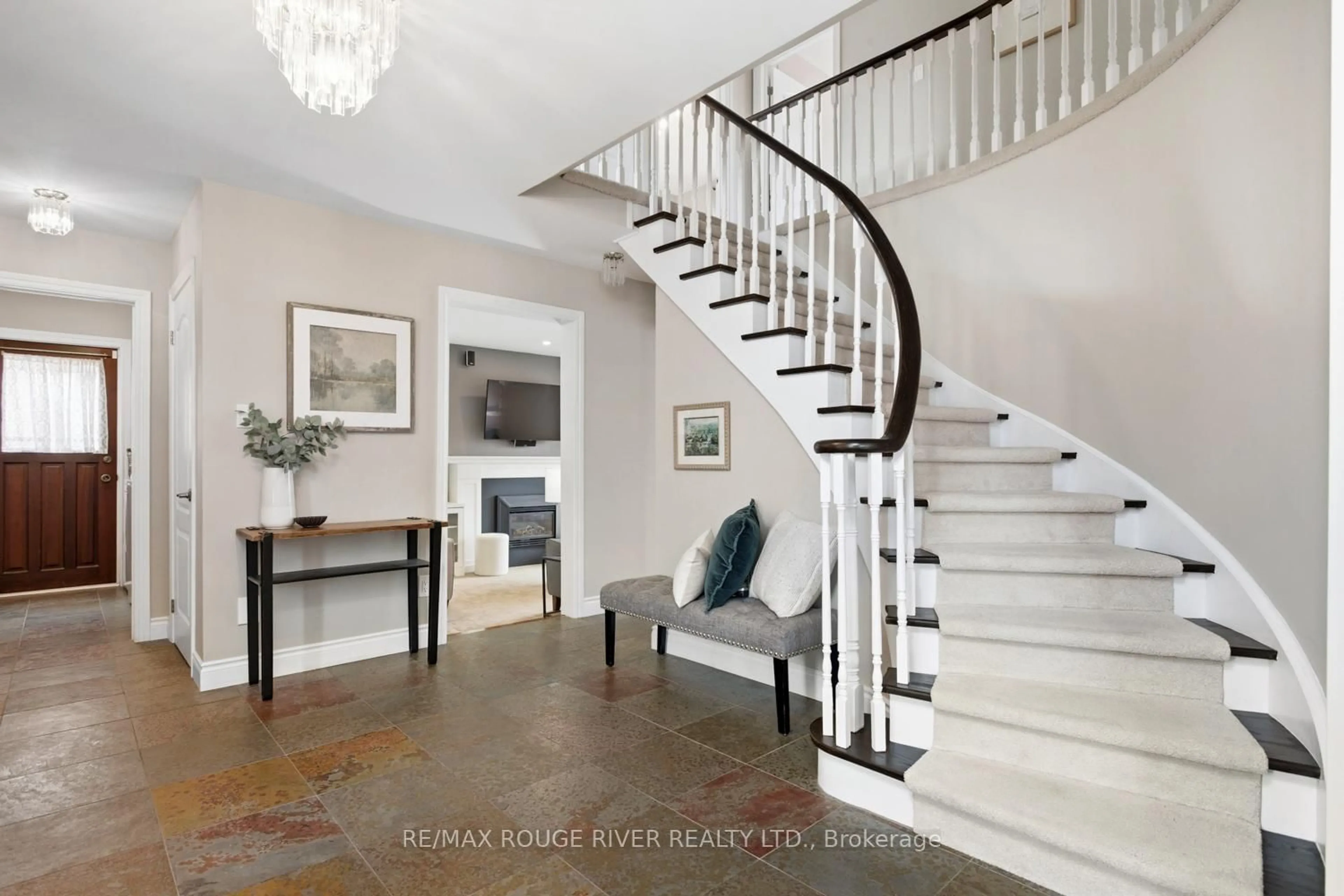 Indoor entryway for 79 Stargell Dr, Whitby Ontario L1N 7X9