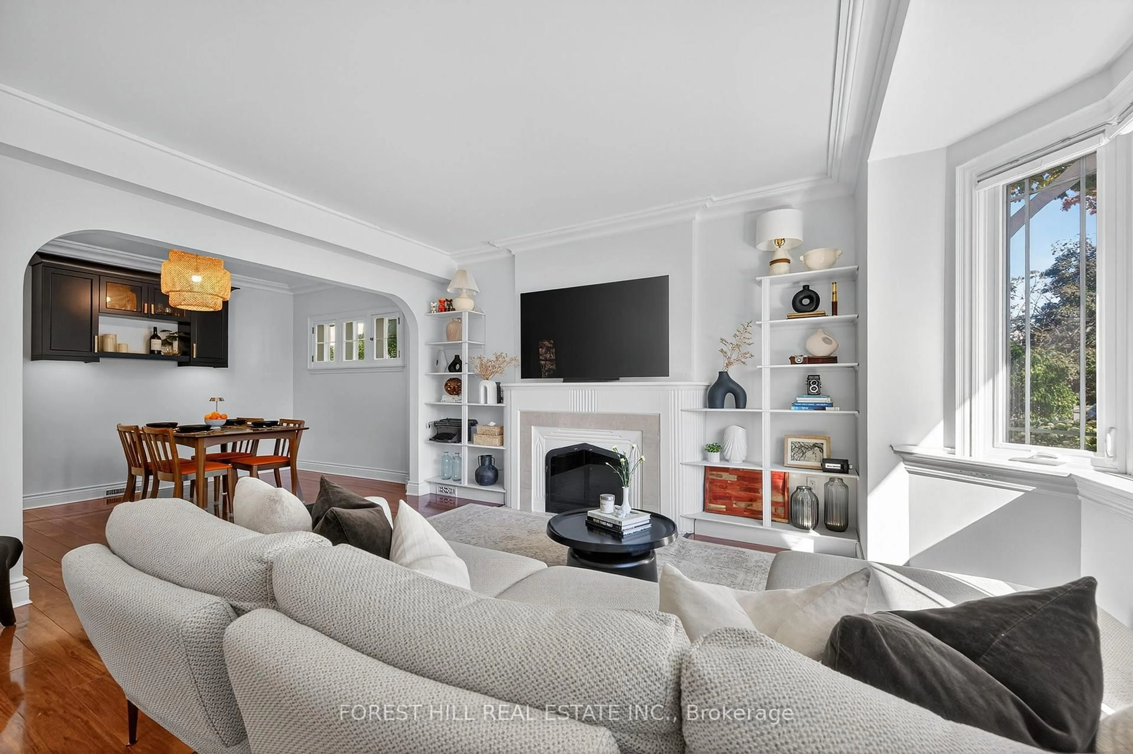 Unknown for 210 Kendal Ave, Oshawa Ontario L1G 5B5