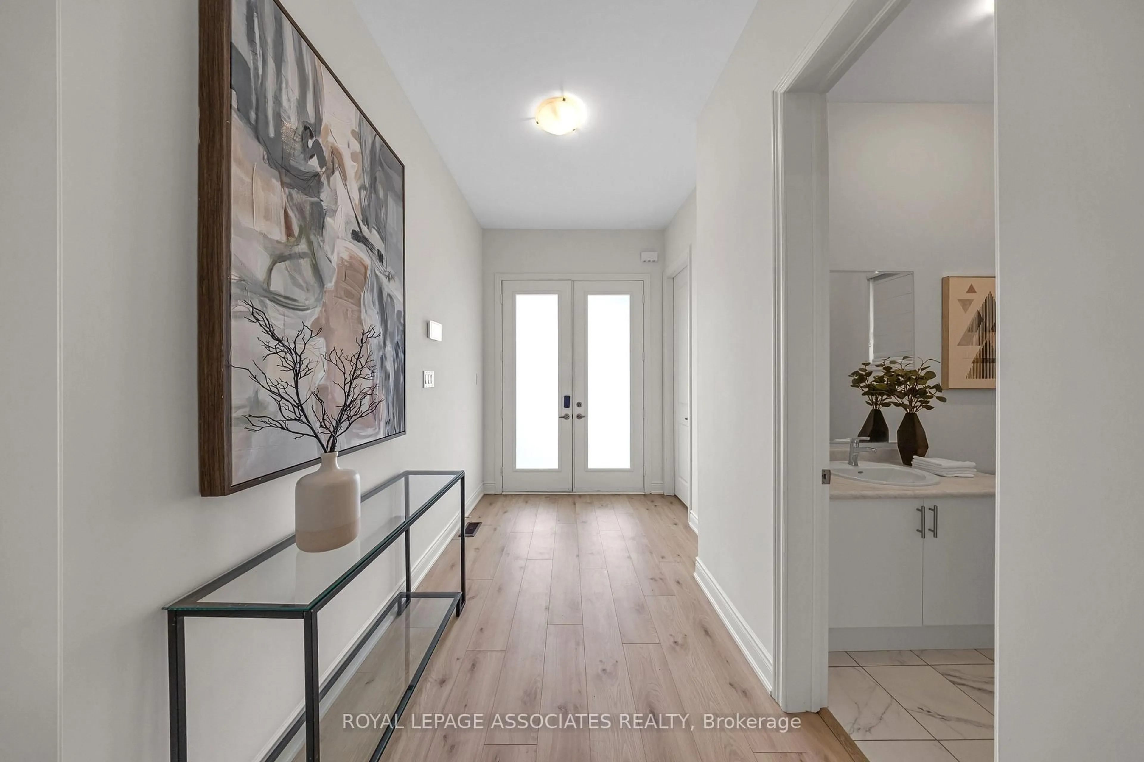 Indoor entryway for 2215 Beckman Cres, Oshawa Ontario L1L 0W8