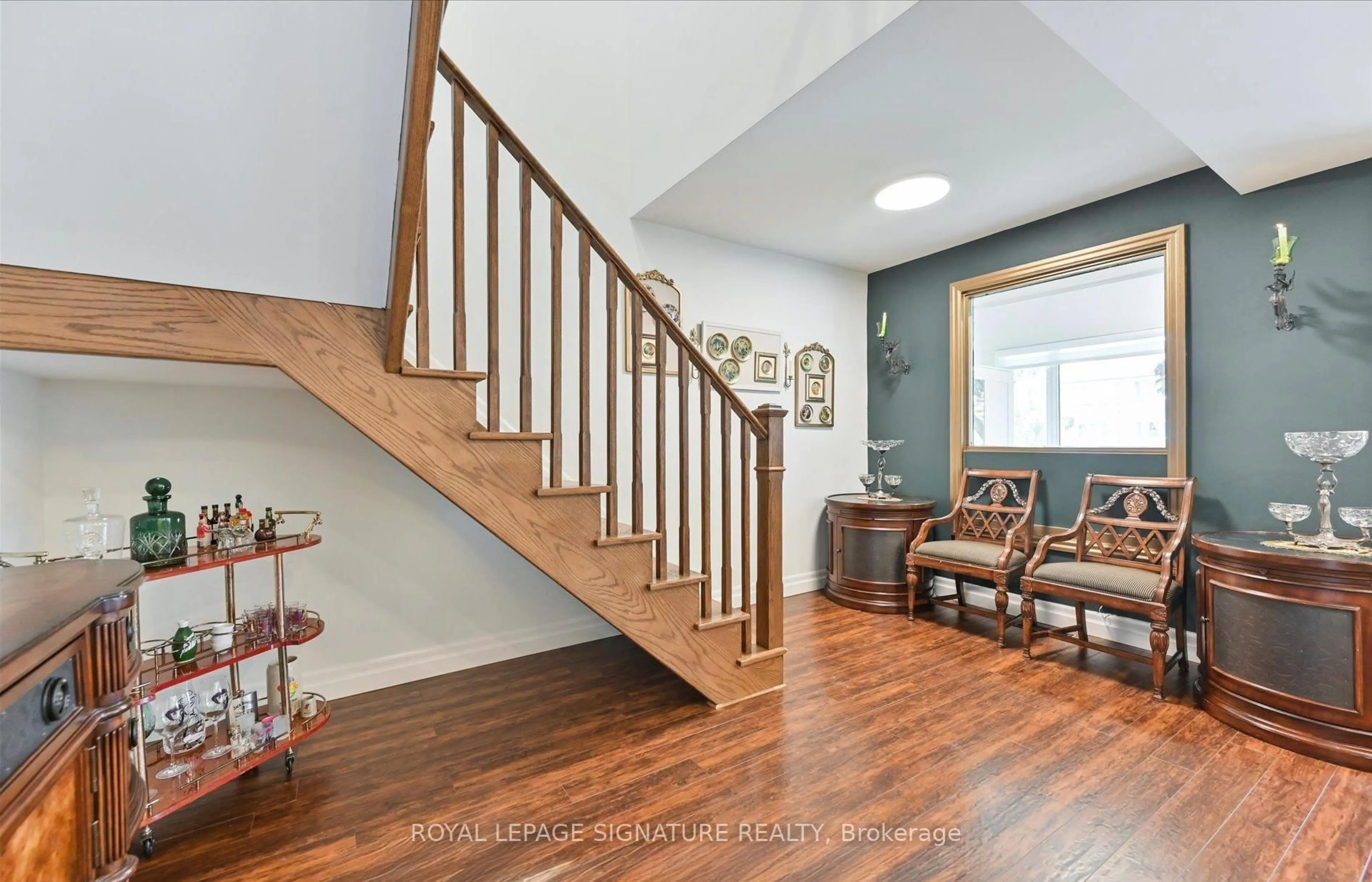 Unknown for 94 Meighen Ave, Toronto Ontario M4B 2H7