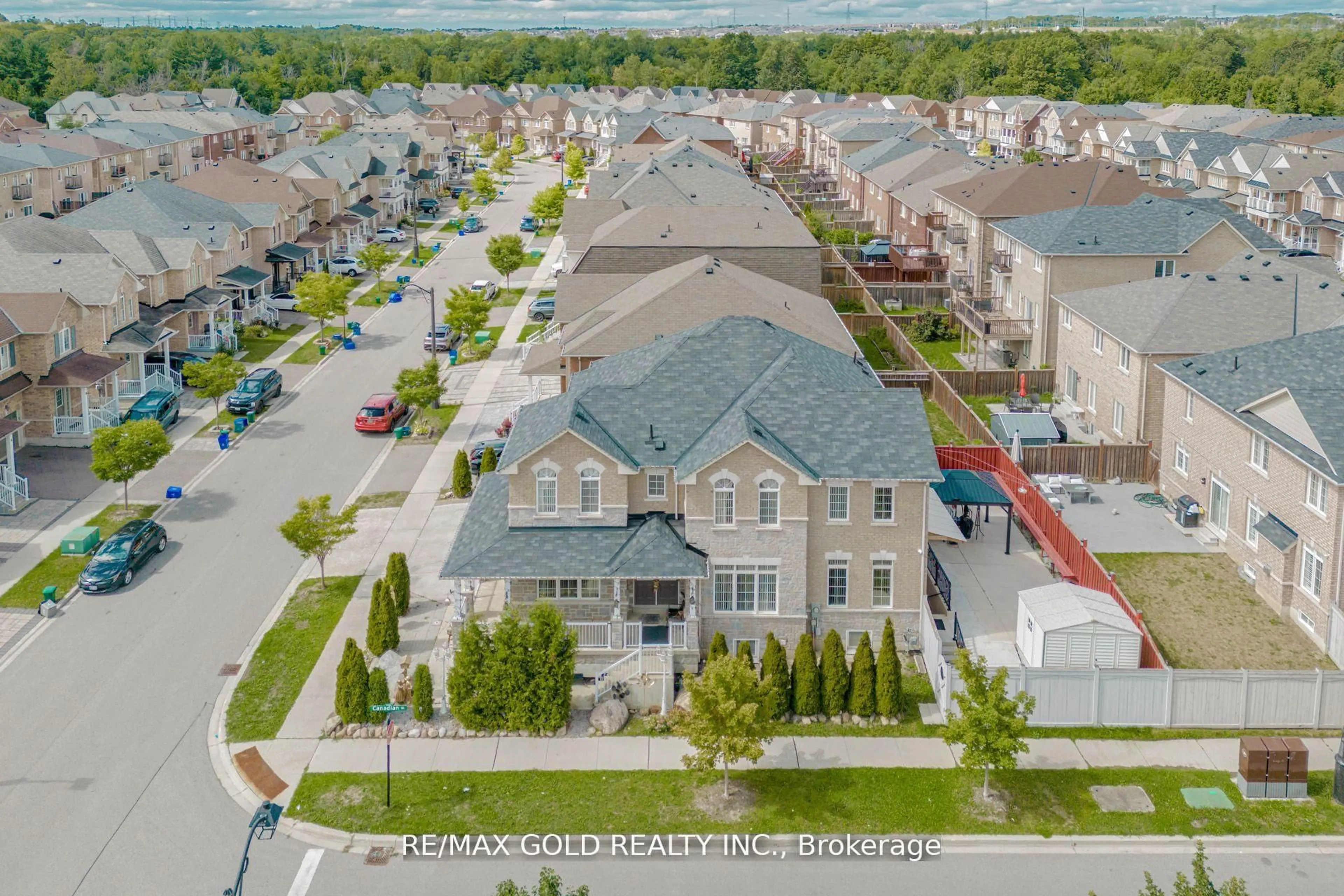 A pic from outside/outdoor area/front of a property/back of a property/a pic from drone, street for 1554 Bruny Ave, Pickering Ontario L0A 1G0