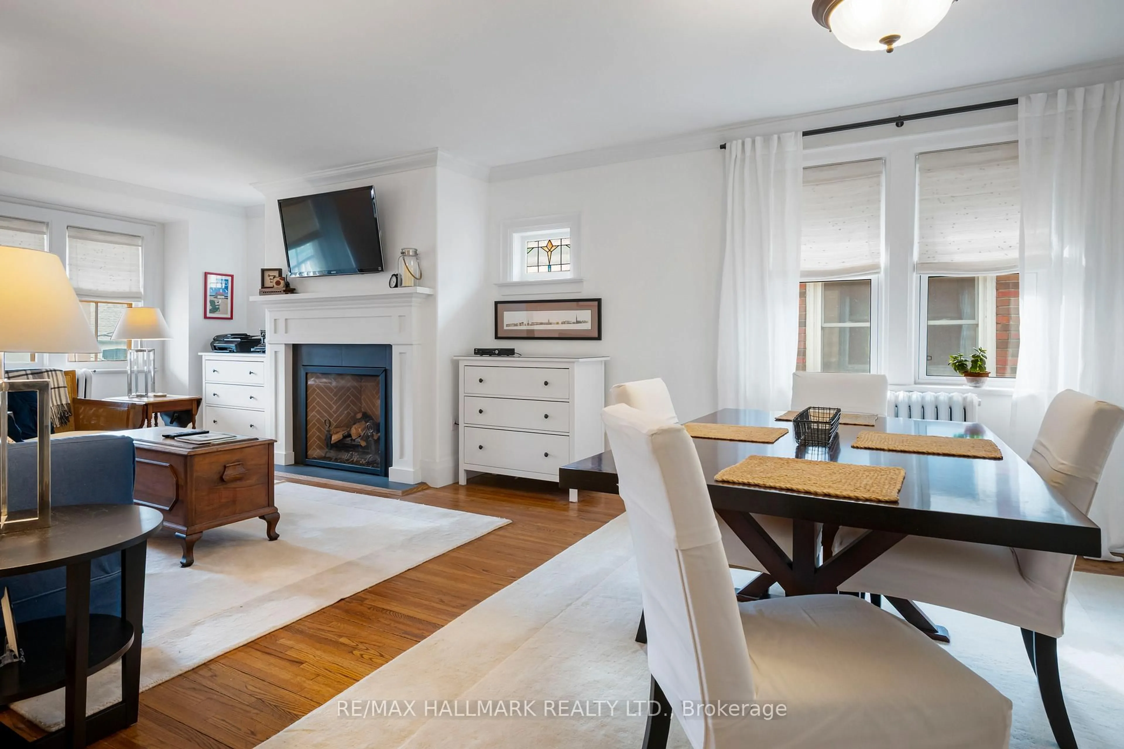 Living room with furniture, unknown for 28 Glen Manor Dr #Upper, Toronto Ontario M4E 2X2