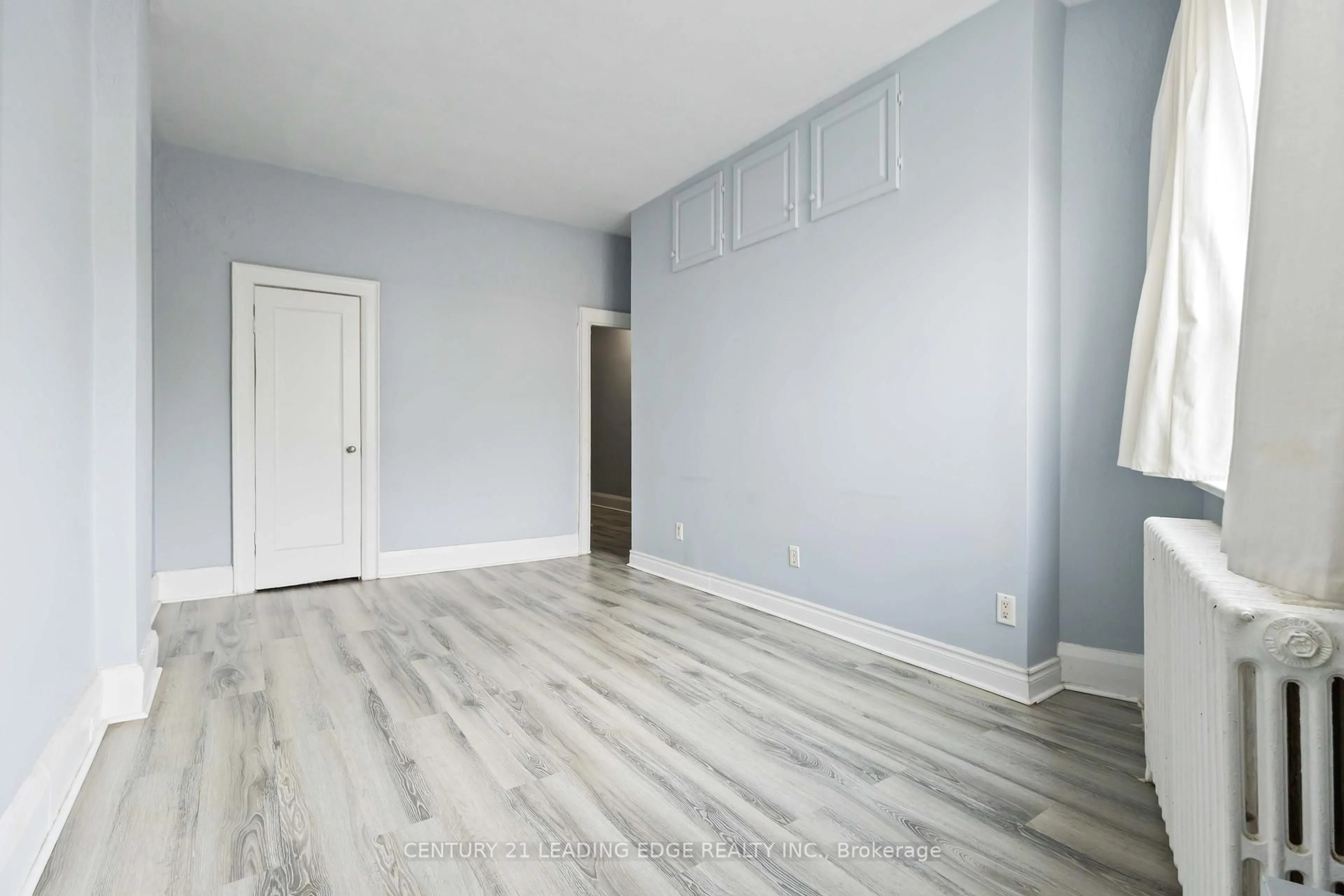 A pic of a room for 1563 Kingston Rd, Toronto Ontario M1N 1S4