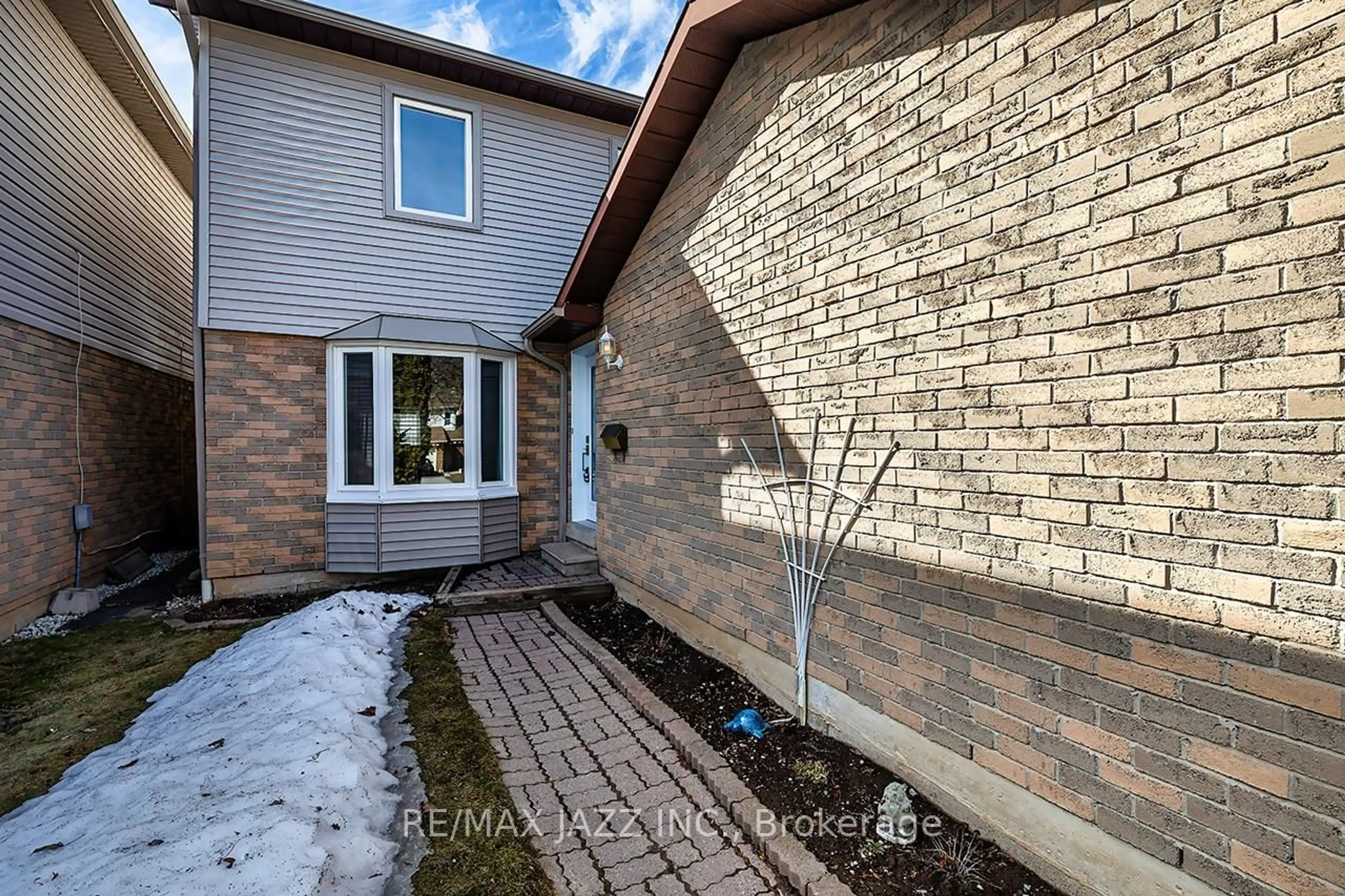 Home with brick exterior material, street for 110 Ribblesdale Dr, Whitby Ontario L1N 7C2