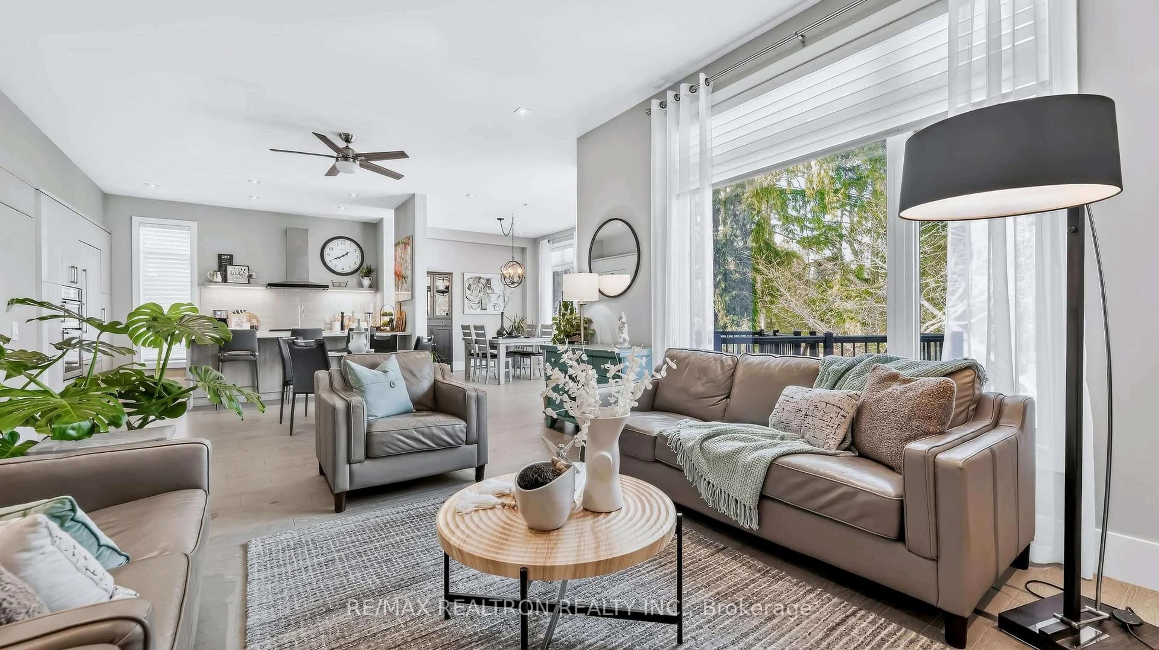 Living room with furniture, unknown for 12 Elaine Lennox Crt, Toronto Ontario M1B 0C1