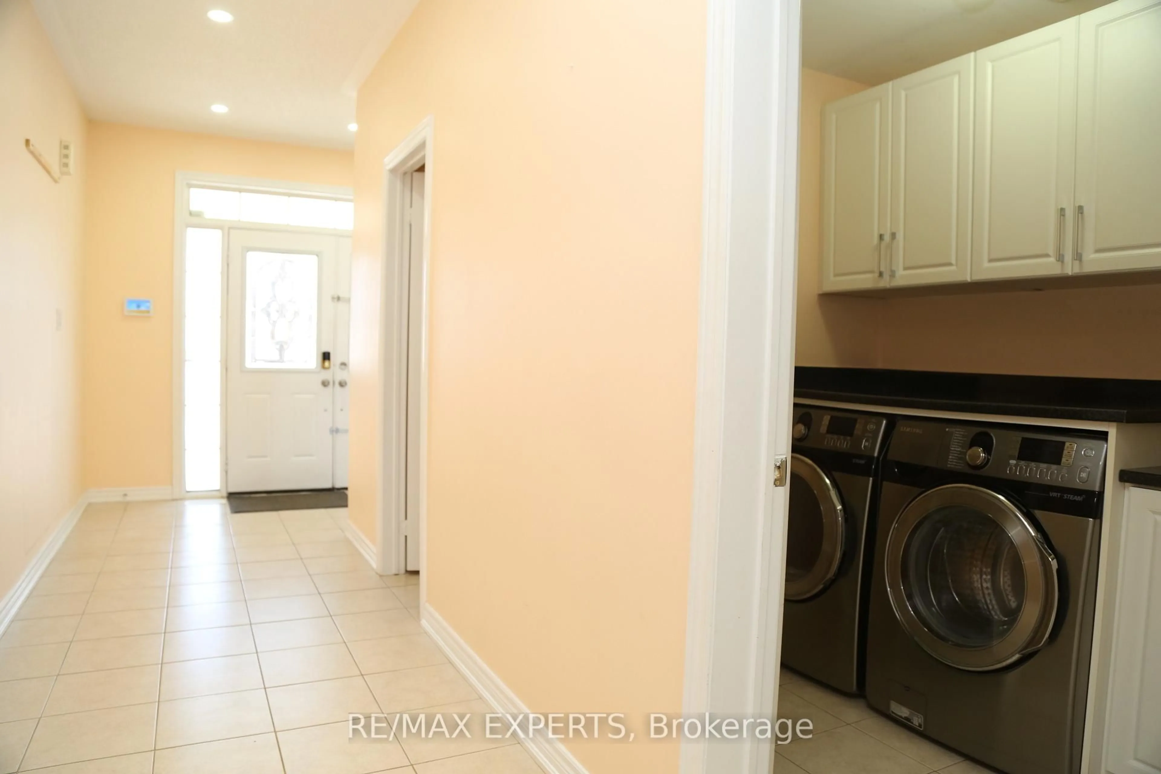 Laundry room for 1437 Kerrydale Ave, Pickering Ontario L1X 0M9
