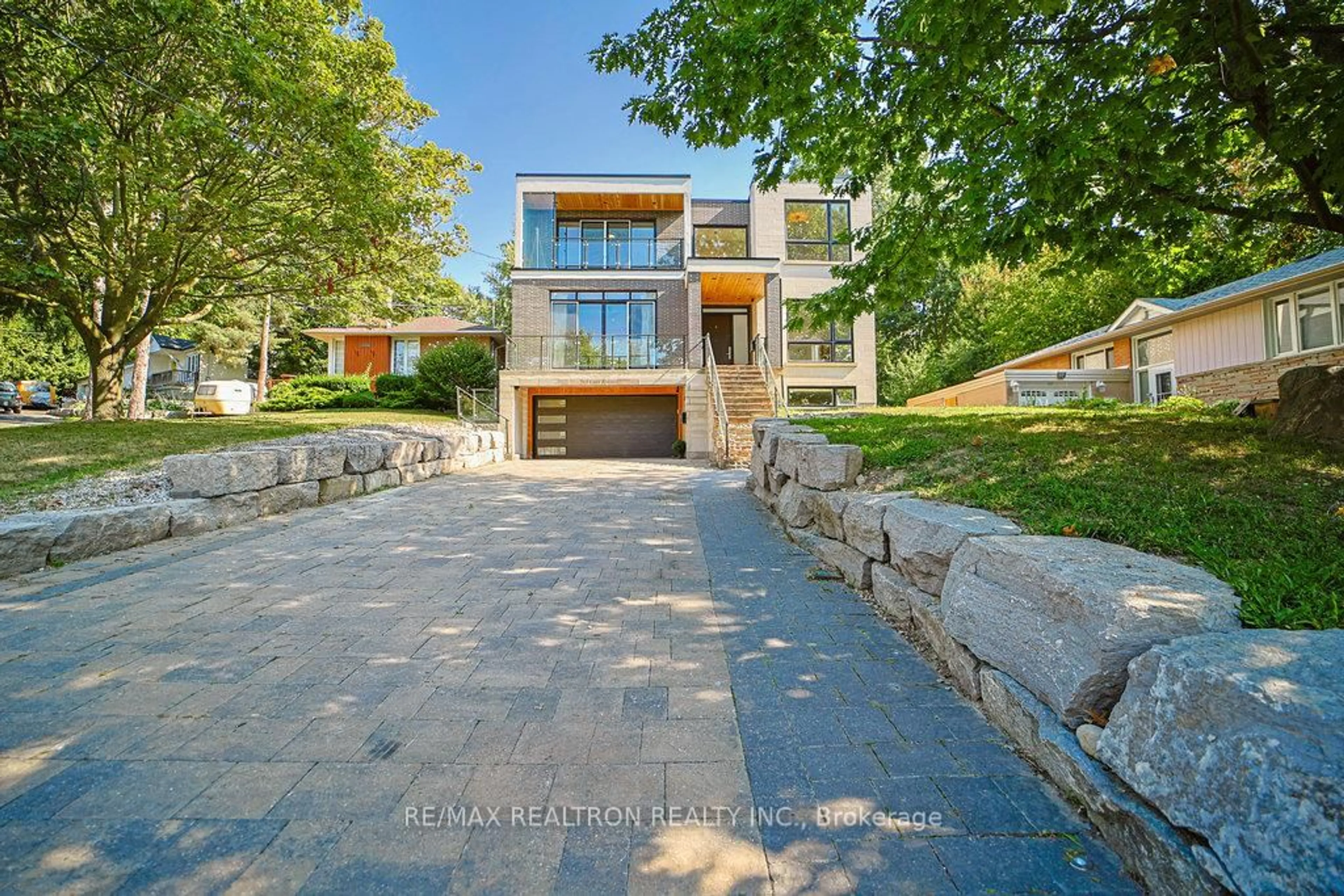 Home with brick exterior material, unknown for 263 East Ave, Toronto Ontario M1C 2W2