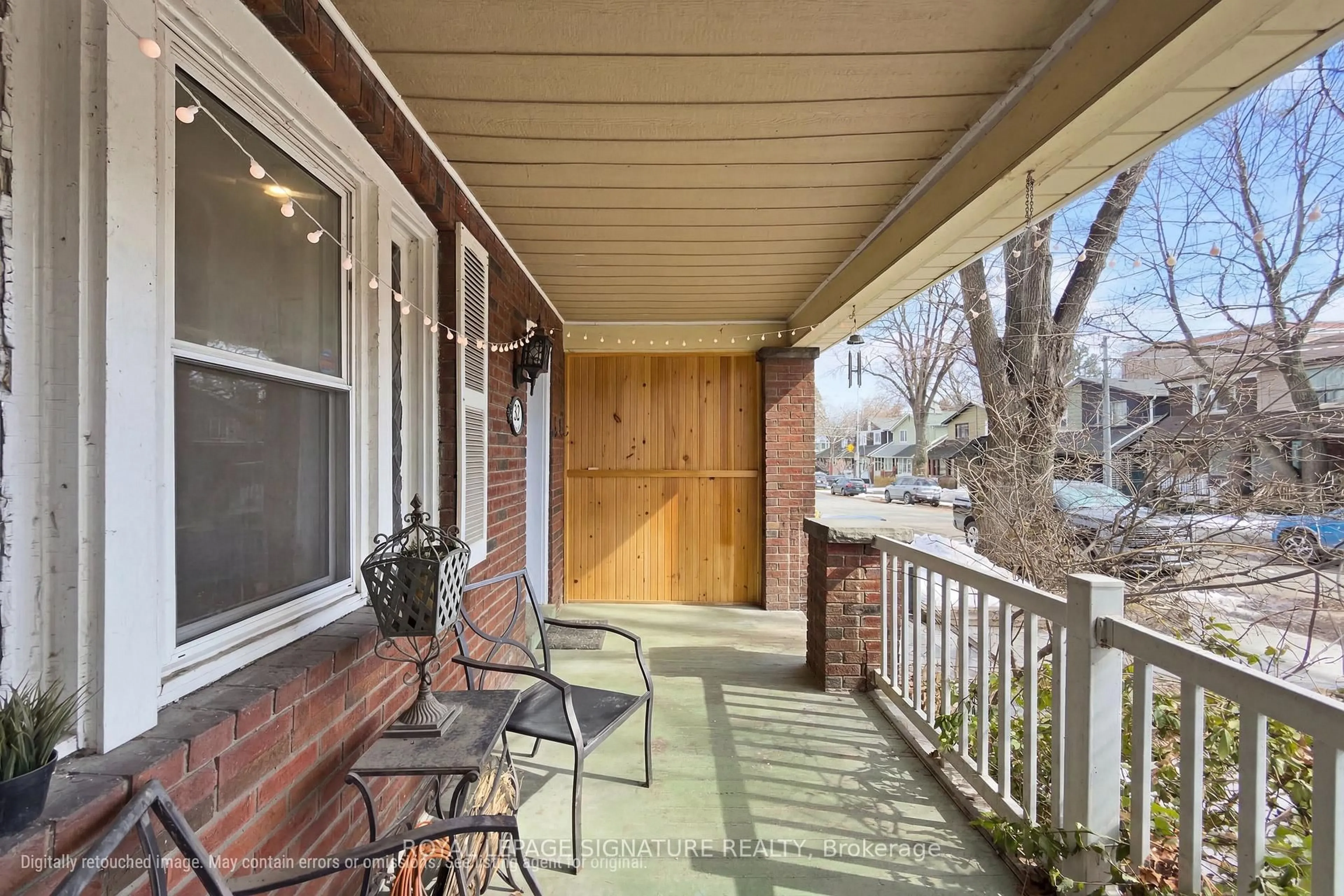 Patio, street for 32 Kerr Rd, Toronto Ontario M4L 1K4