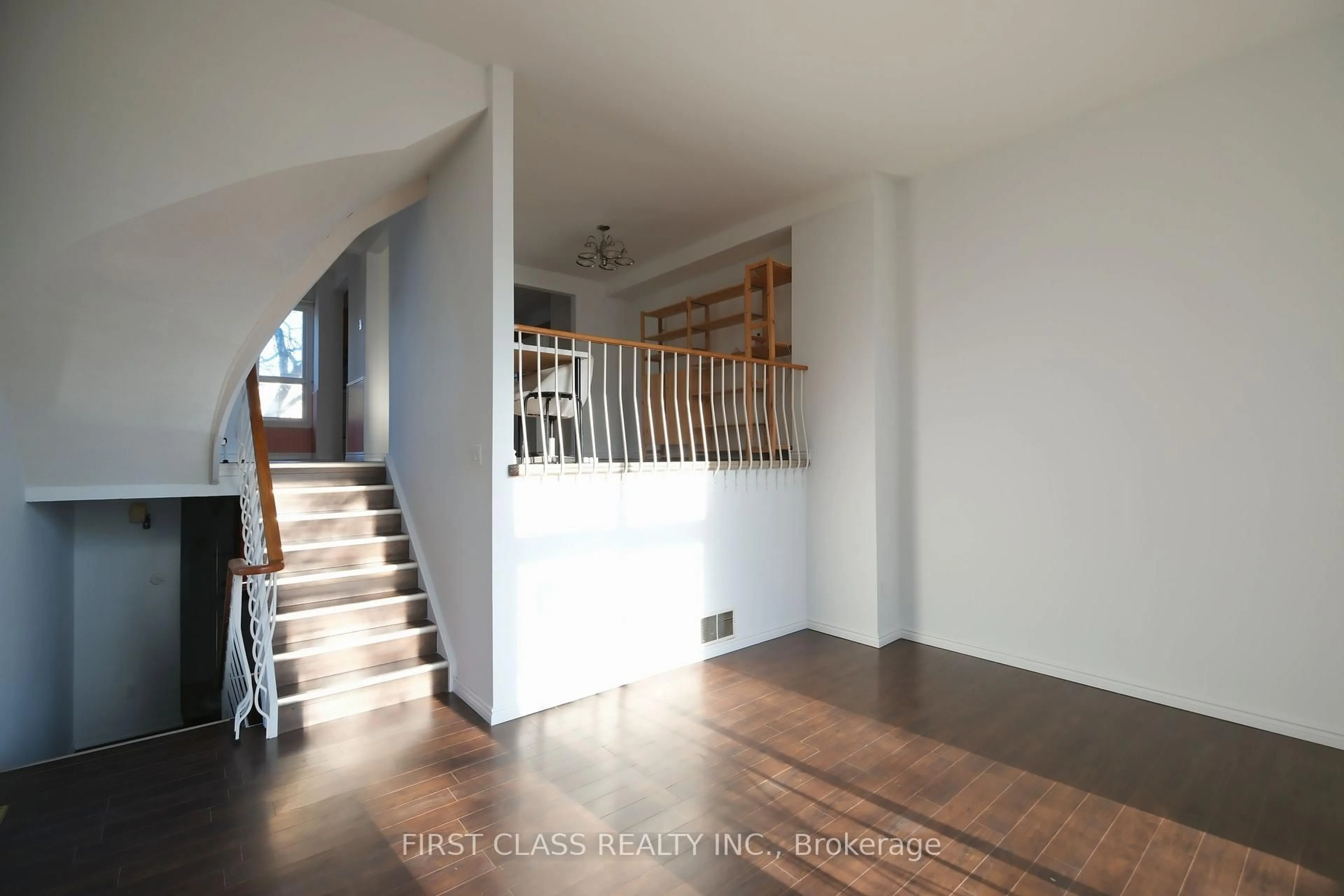 Unknown for 1180 Sandhurst Circ #10, Toronto Ontario M1V 1T8