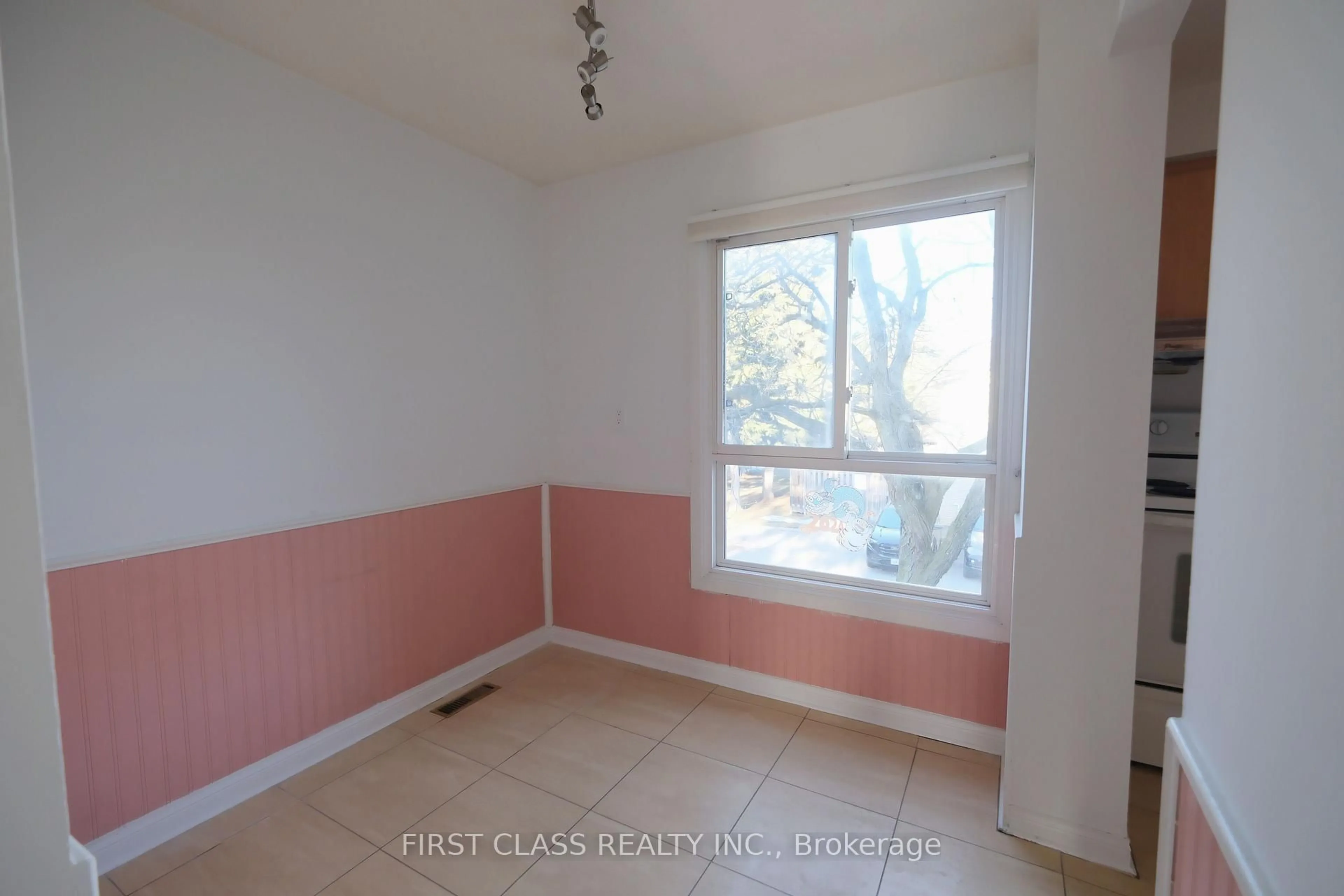 A pic of a room for 1180 Sandhurst Circ #10, Toronto Ontario M1V 1T8