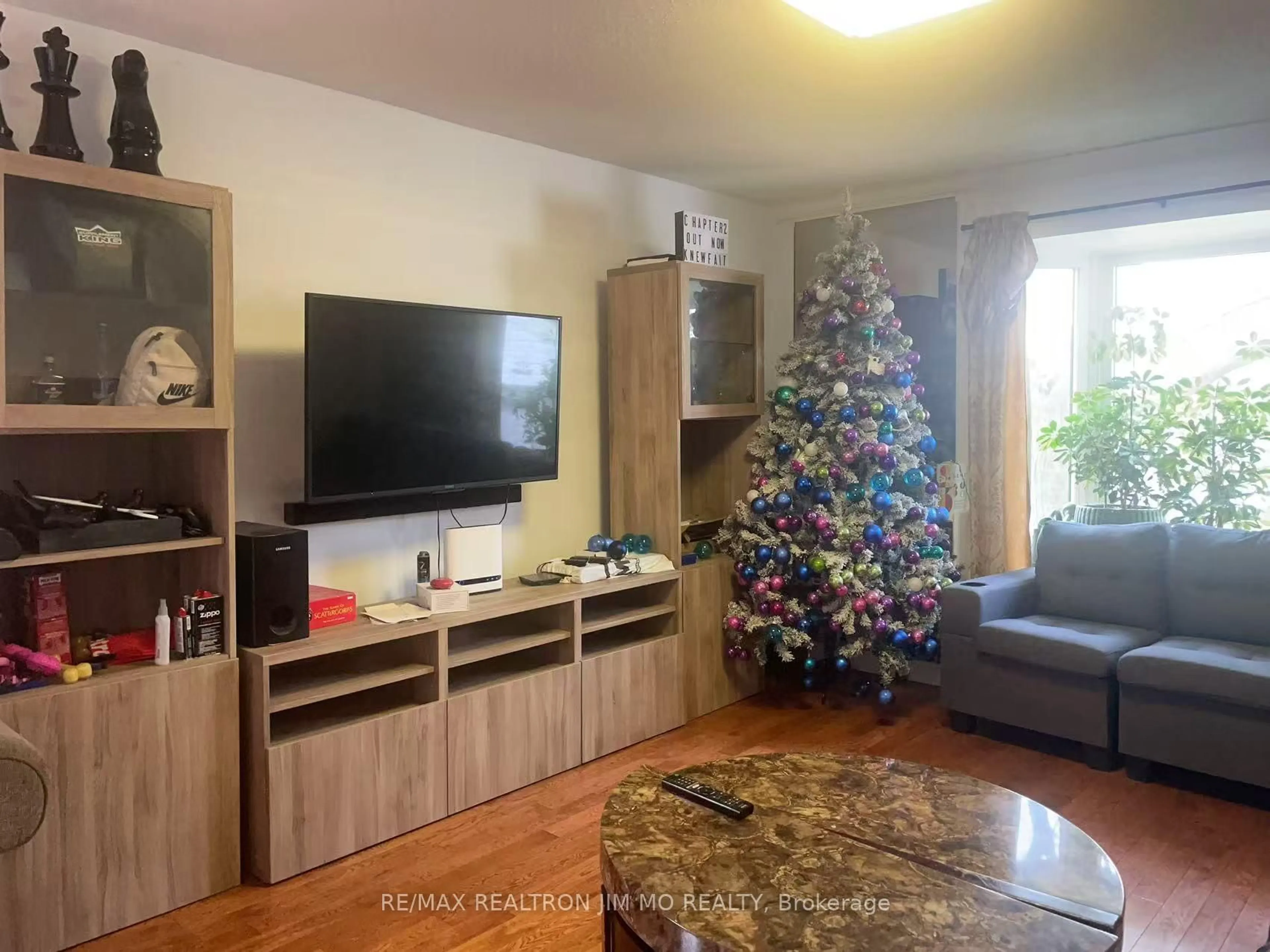 Living room with furniture, unknown for 4 Longbow Sq, Toronto Ontario M1W 2W7