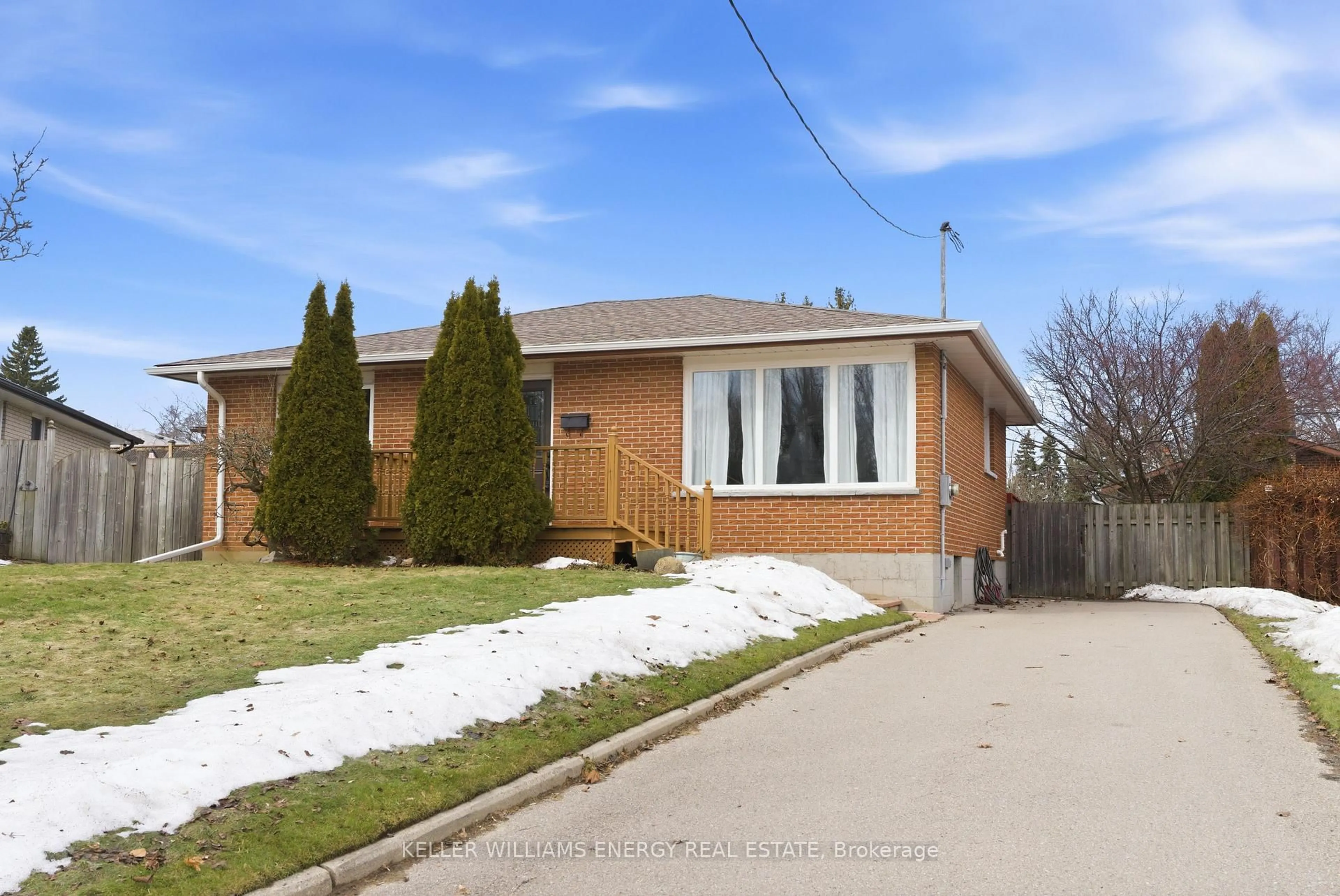 Home with brick exterior material, street for 168 Gladstone Ave, Oshawa Ontario L1J 4E7