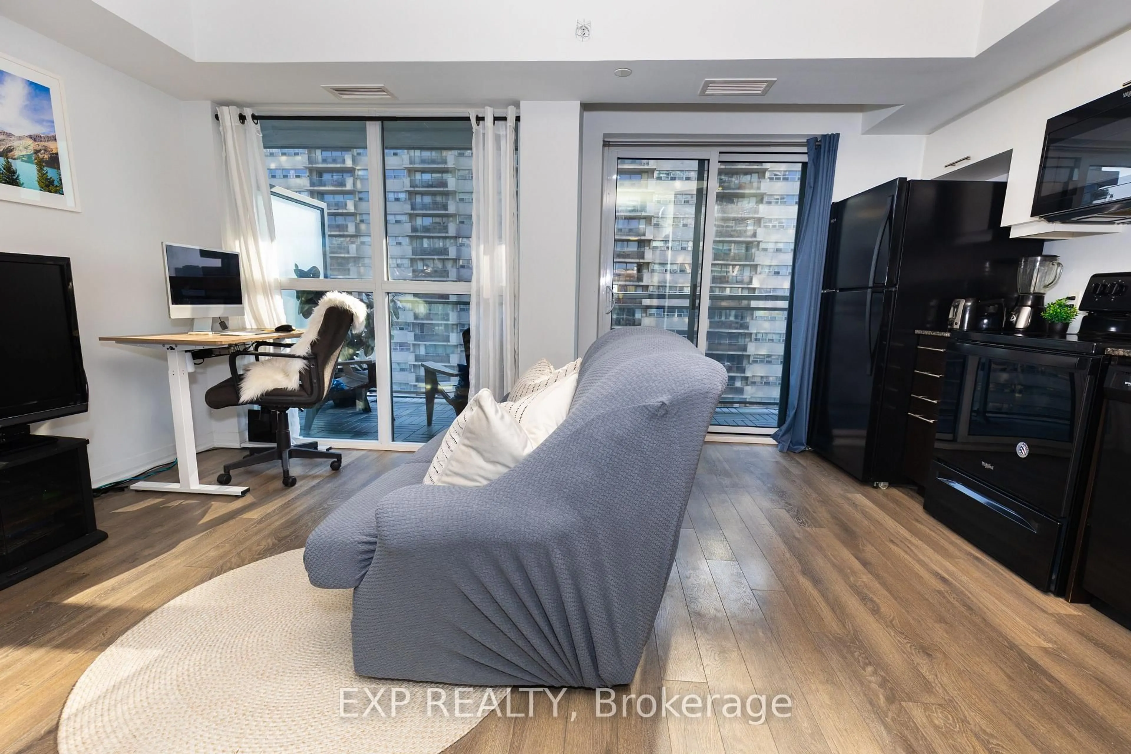 A pic of a room for 30 Meadowglen Pl #707, Toronto Ontario M1G 0A6