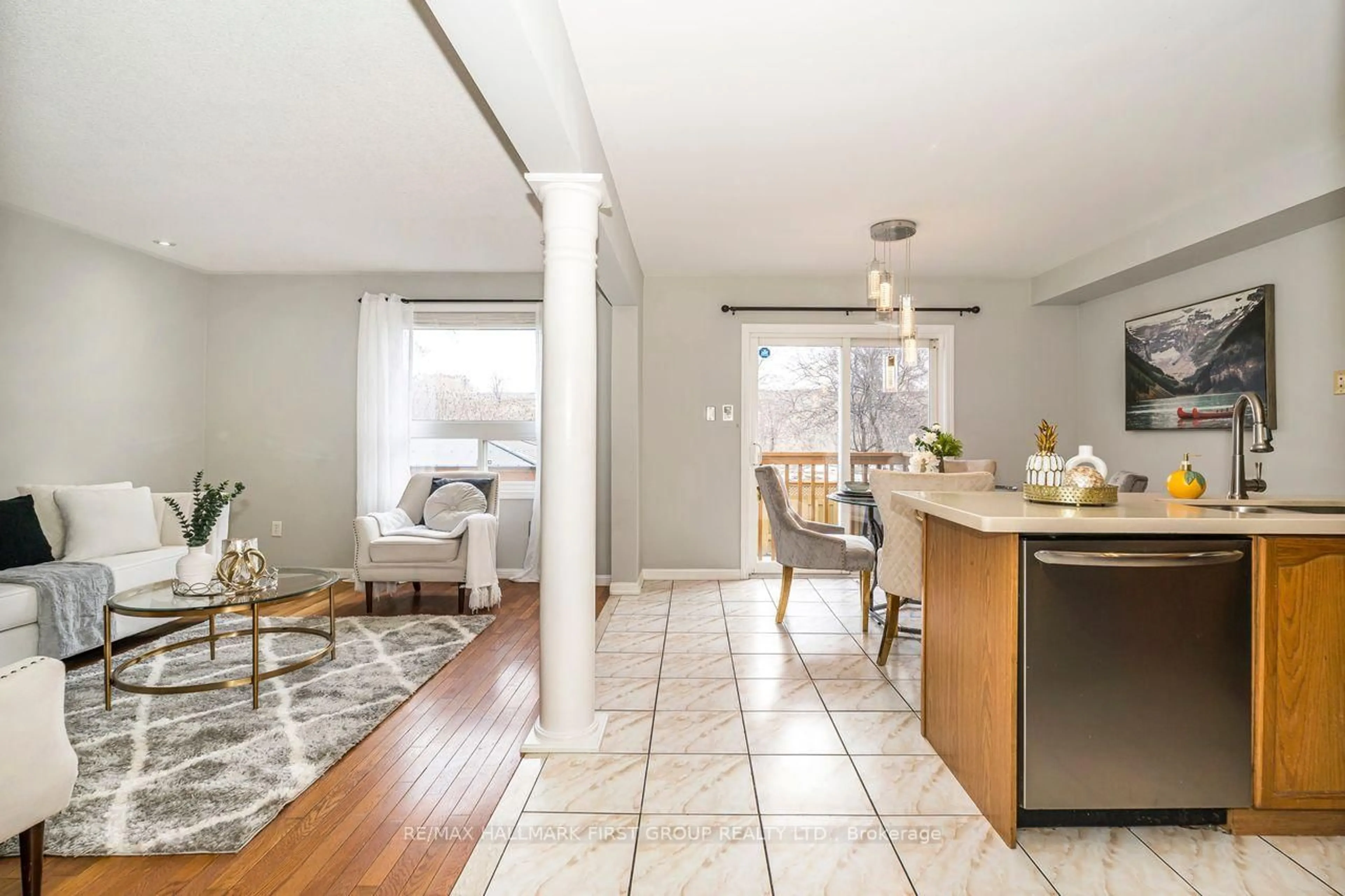 Open concept kitchen, ceramic/tile floor for 1636 Sarasota Cres, Oshawa Ontario L1C 8E9