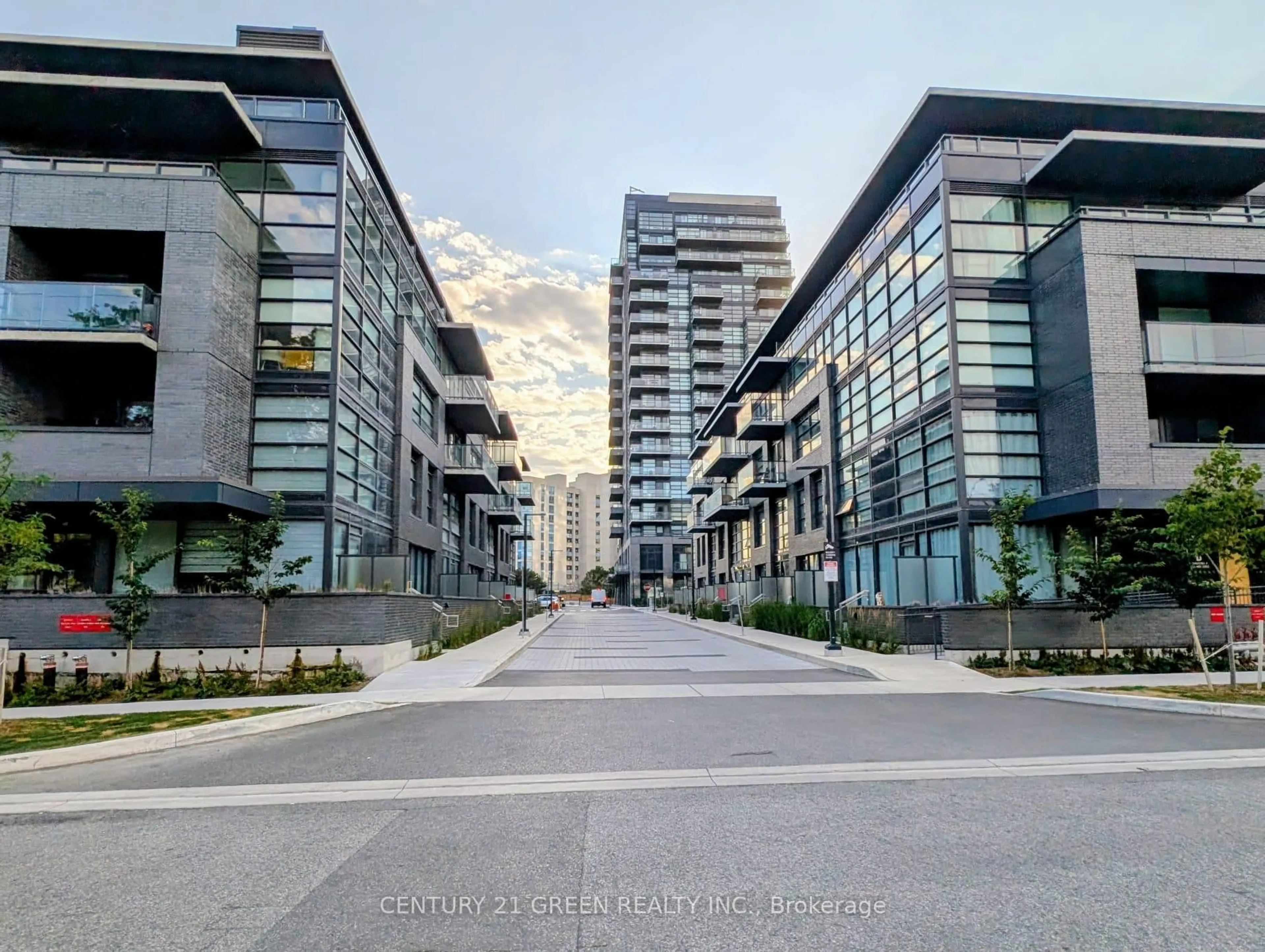 Unknown for 1612 Charles St #323C, Whitby Ontario L1N 0P3