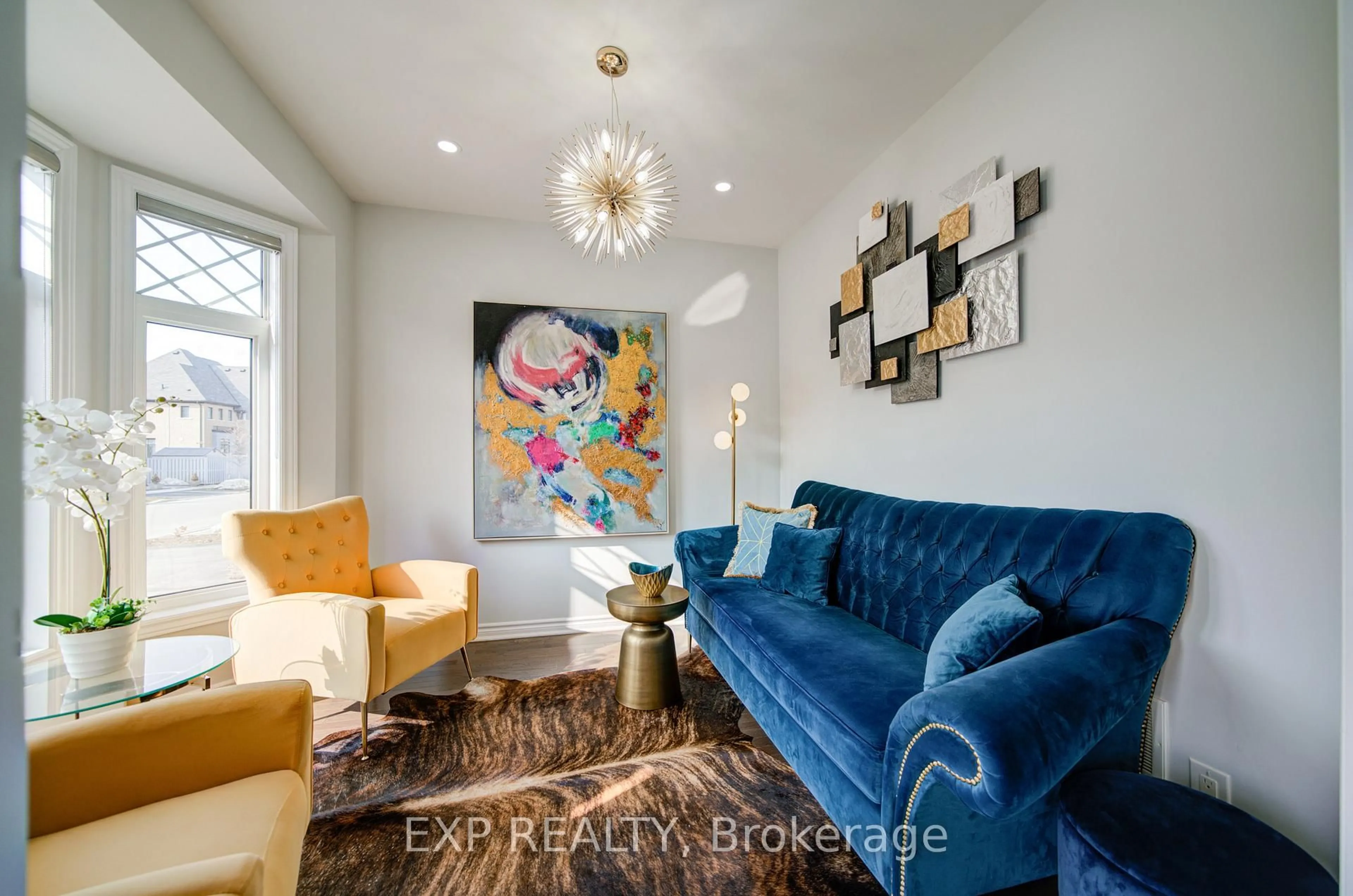 Living room with furniture, unknown for 41 Bremner St, Whitby Ontario L1R 0P8