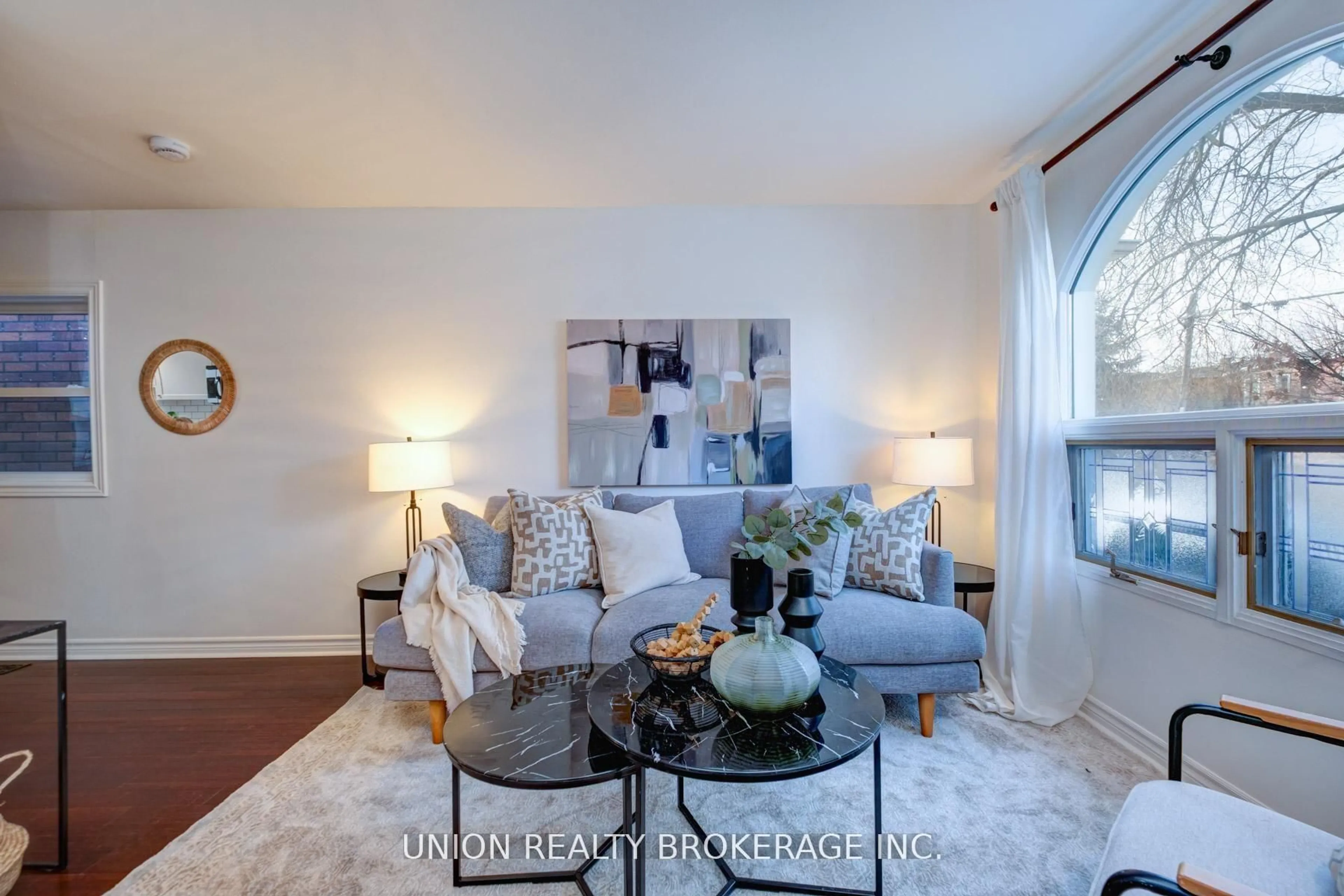 Living room with furniture, unknown for 237 Craven Rd, Toronto Ontario M4L 2Z5