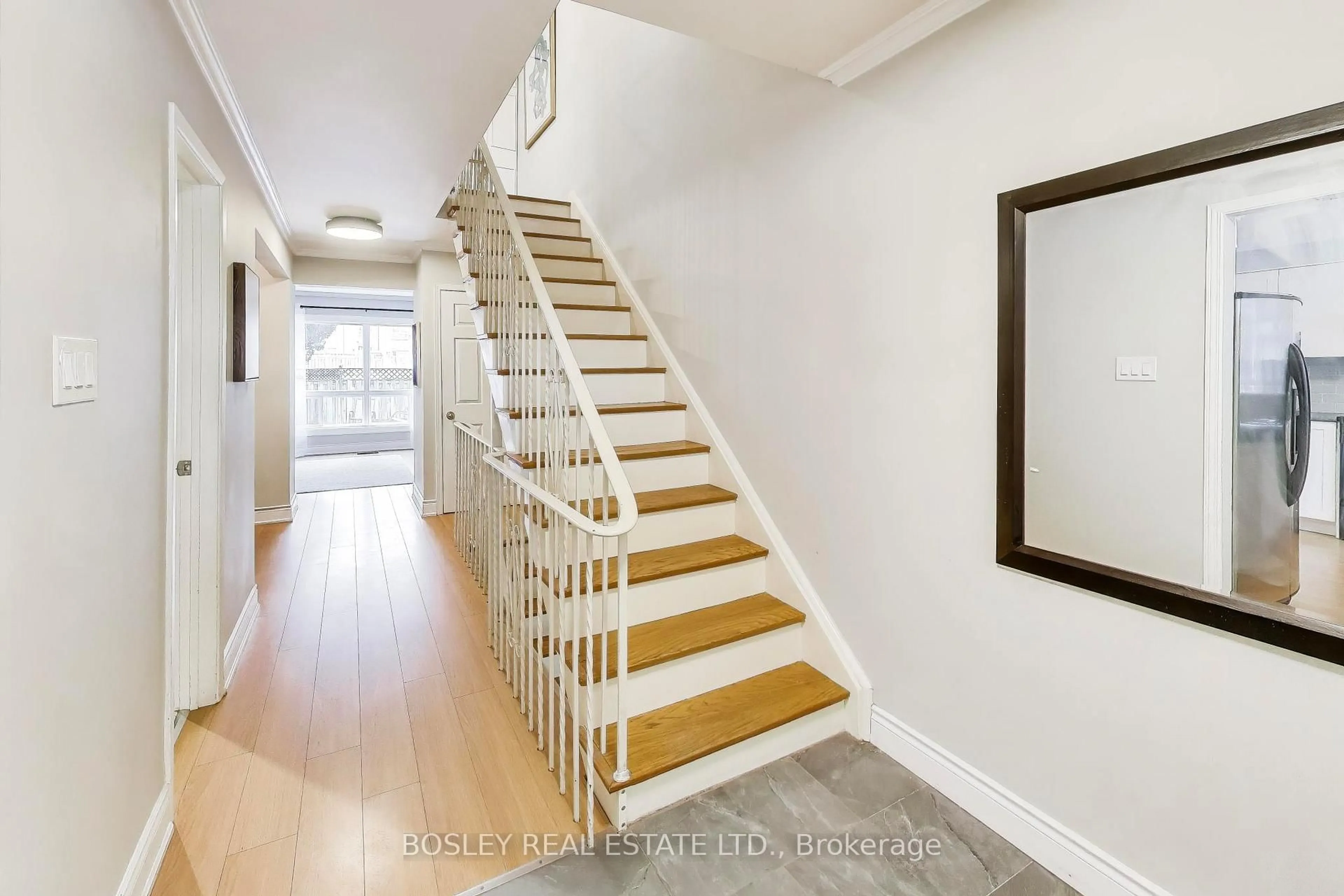 Unknown for 1235 Radom St #72, Pickering Ontario L1W 1J3