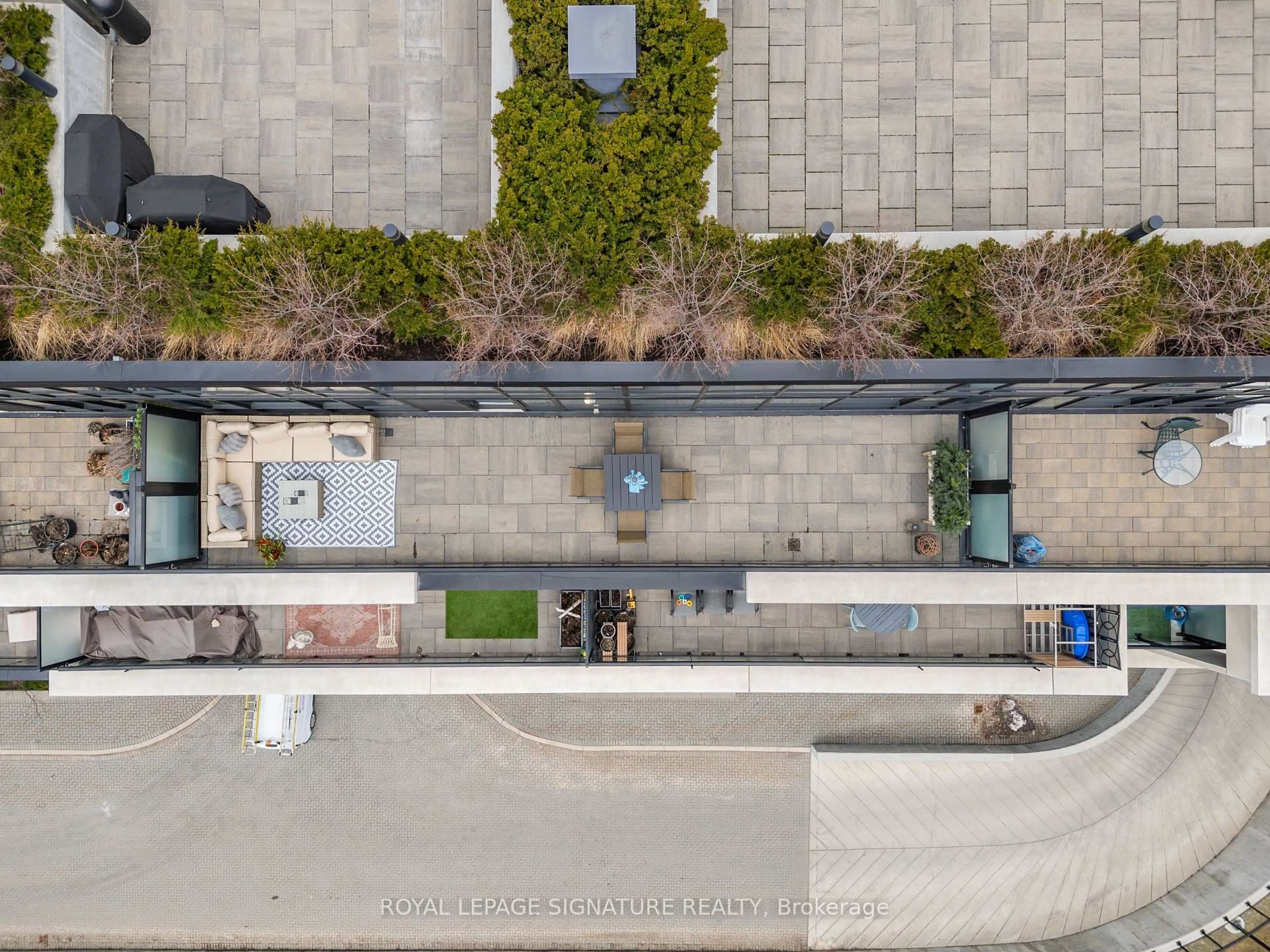 A pic from outside/outdoor area/front of a property/back of a property/a pic from drone, city buildings view from balcony for 1401 O'Connor Dr #715, Toronto Ontario M4B 2V5