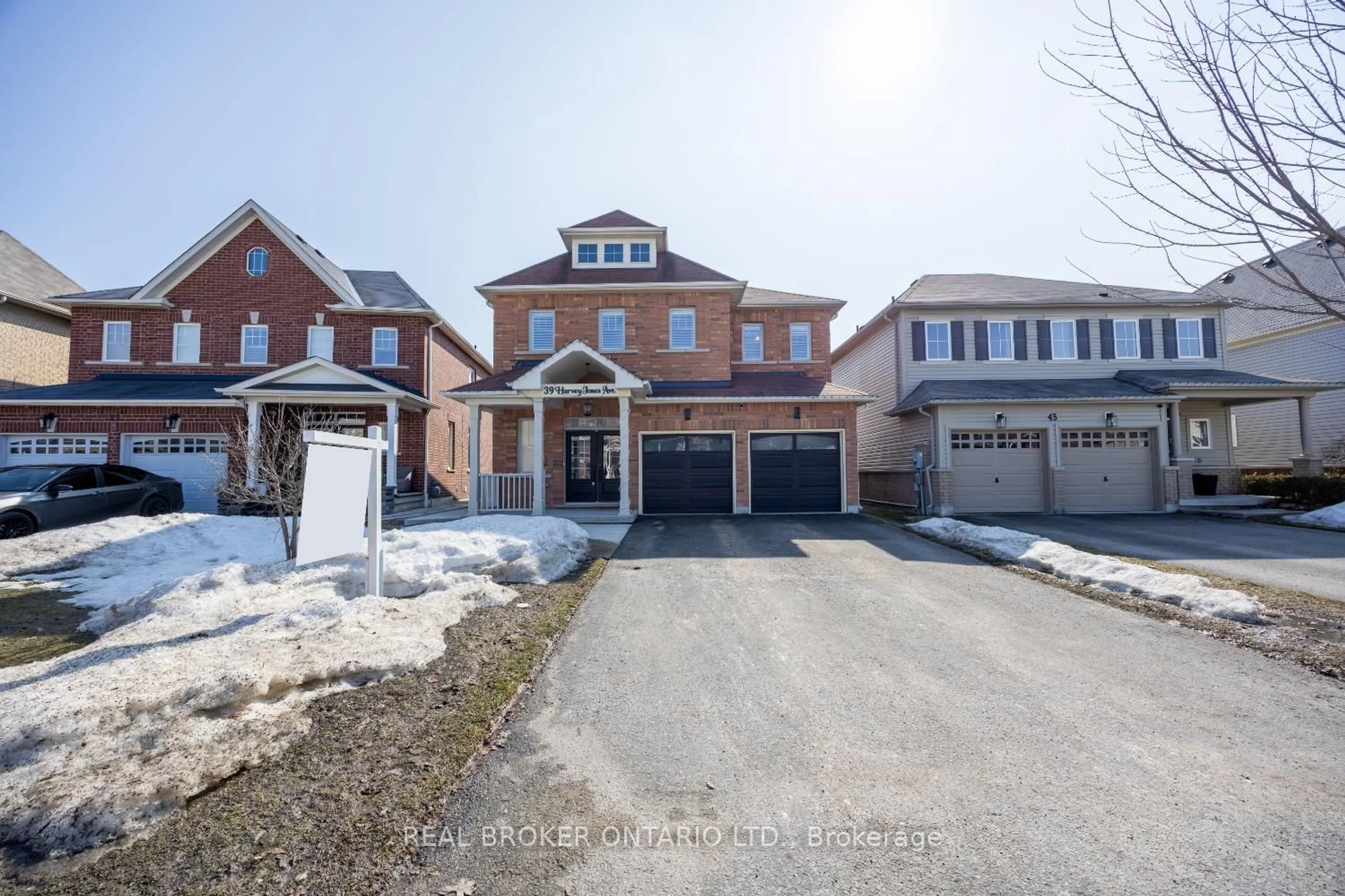 Home with brick exterior material, street for 39 Harvey Jones Ave, Clarington Ontario L1C 0L9