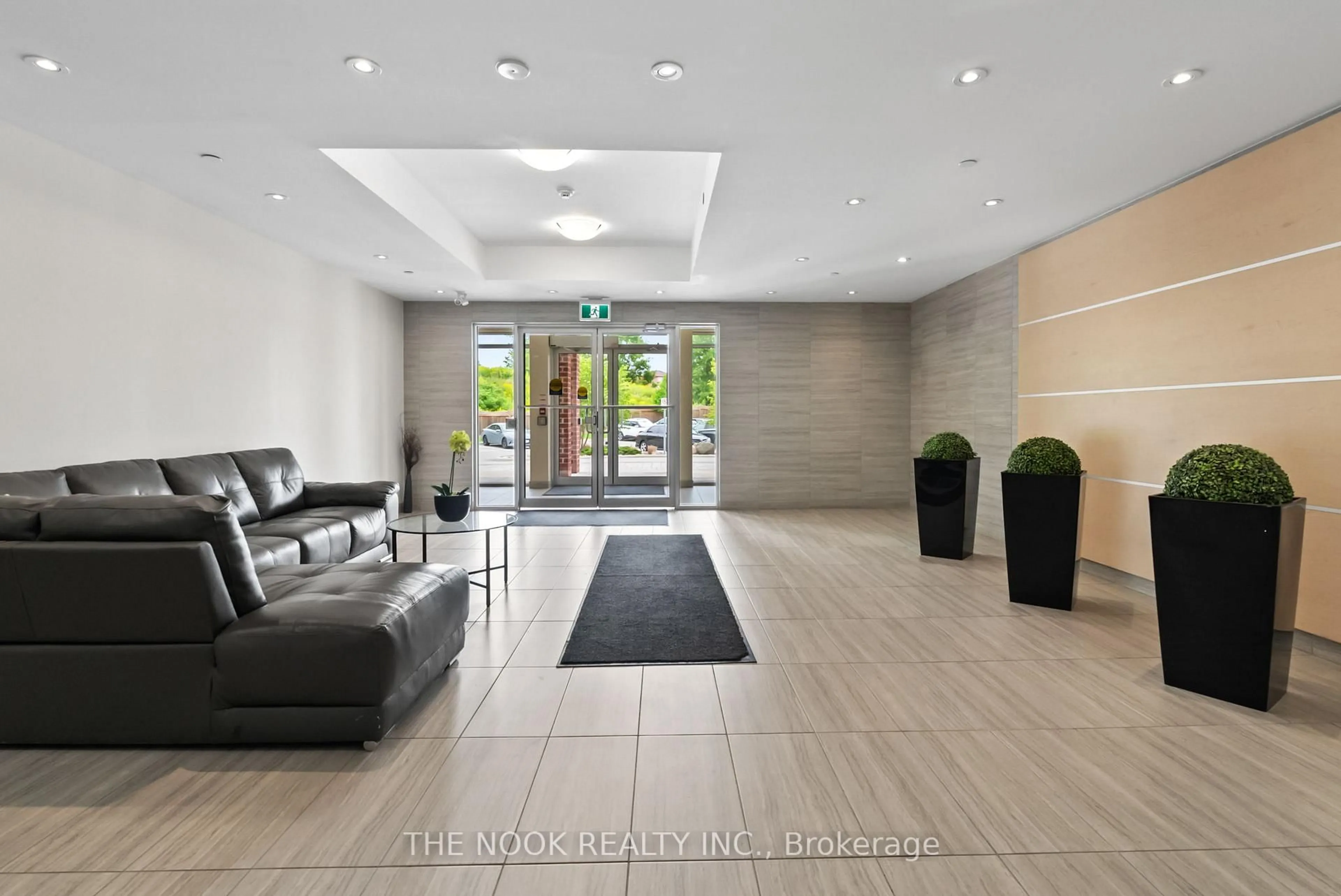 Lobby for 80 Aspen Springs Dr #229, Clarington Ontario L1C 0V4