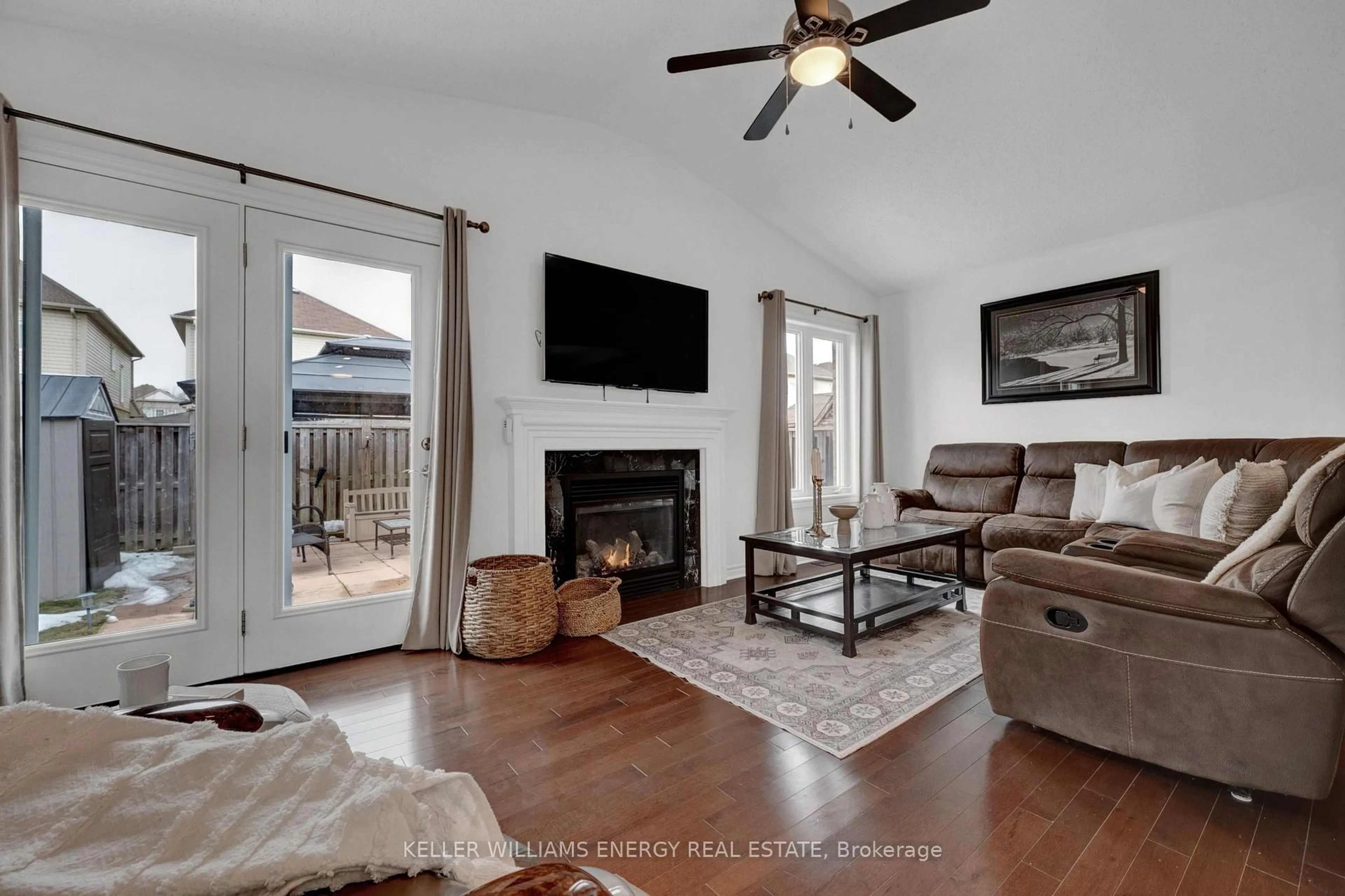 Living room with furniture, unknown for 1379 Wadebridge Cres, Oshawa Ontario L1K 3B1