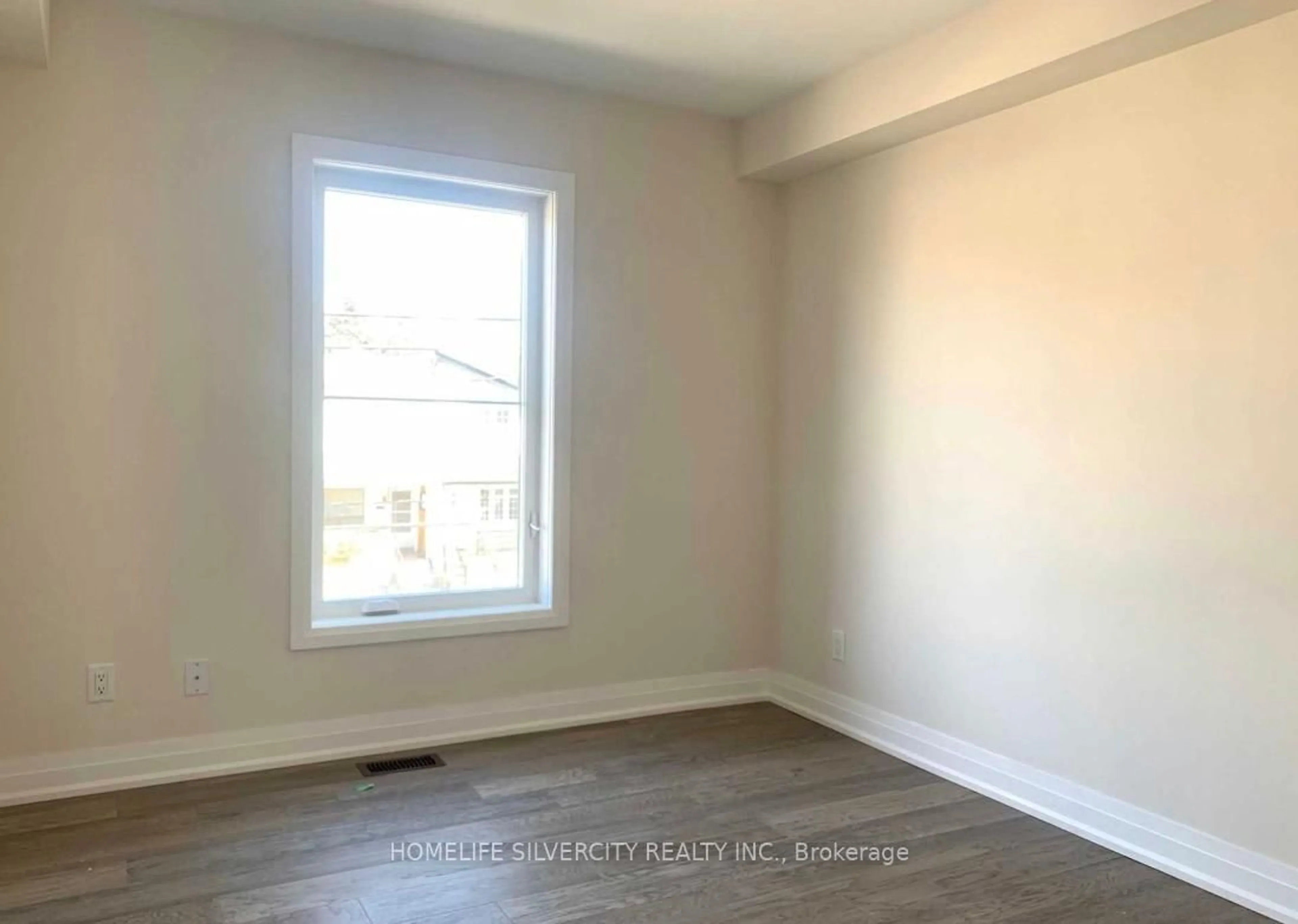 A pic of a room for 35 Somers Ave #1, Toronto Ontario M4J 1W2