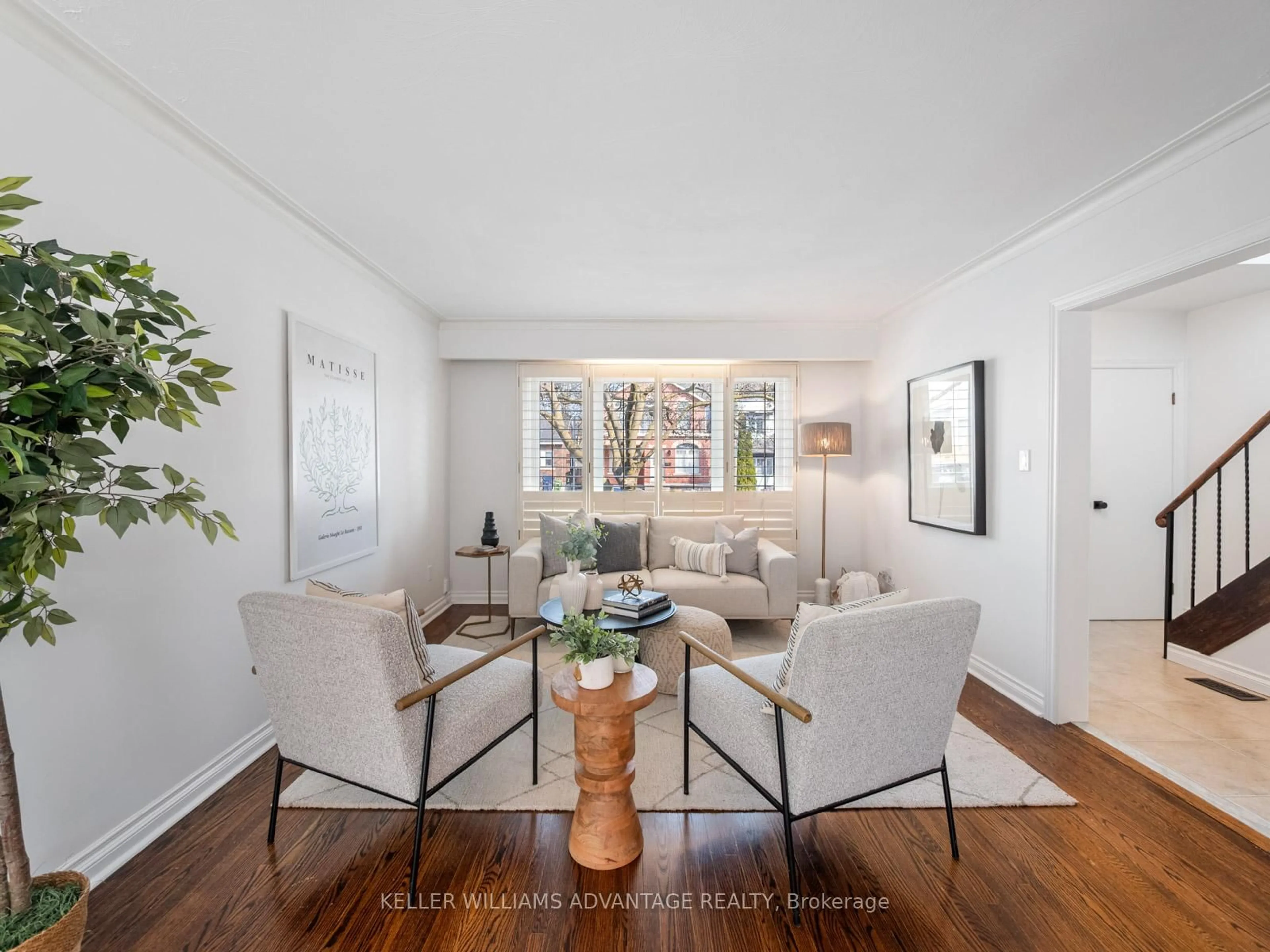 Living room with furniture, unknown for 124 Kalmar Ave, Toronto Ontario M1N 3G7