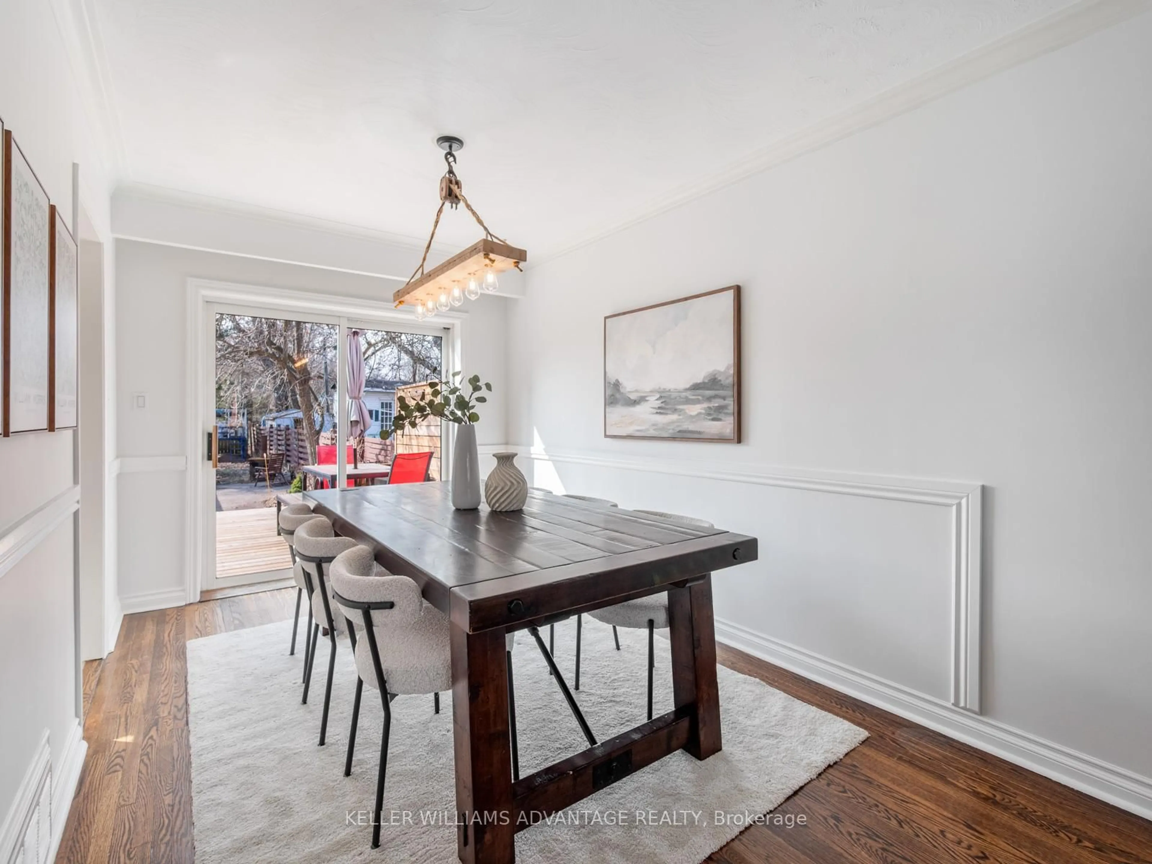 Dining room, wood/laminate floor for 124 Kalmar Ave, Toronto Ontario M1N 3G7