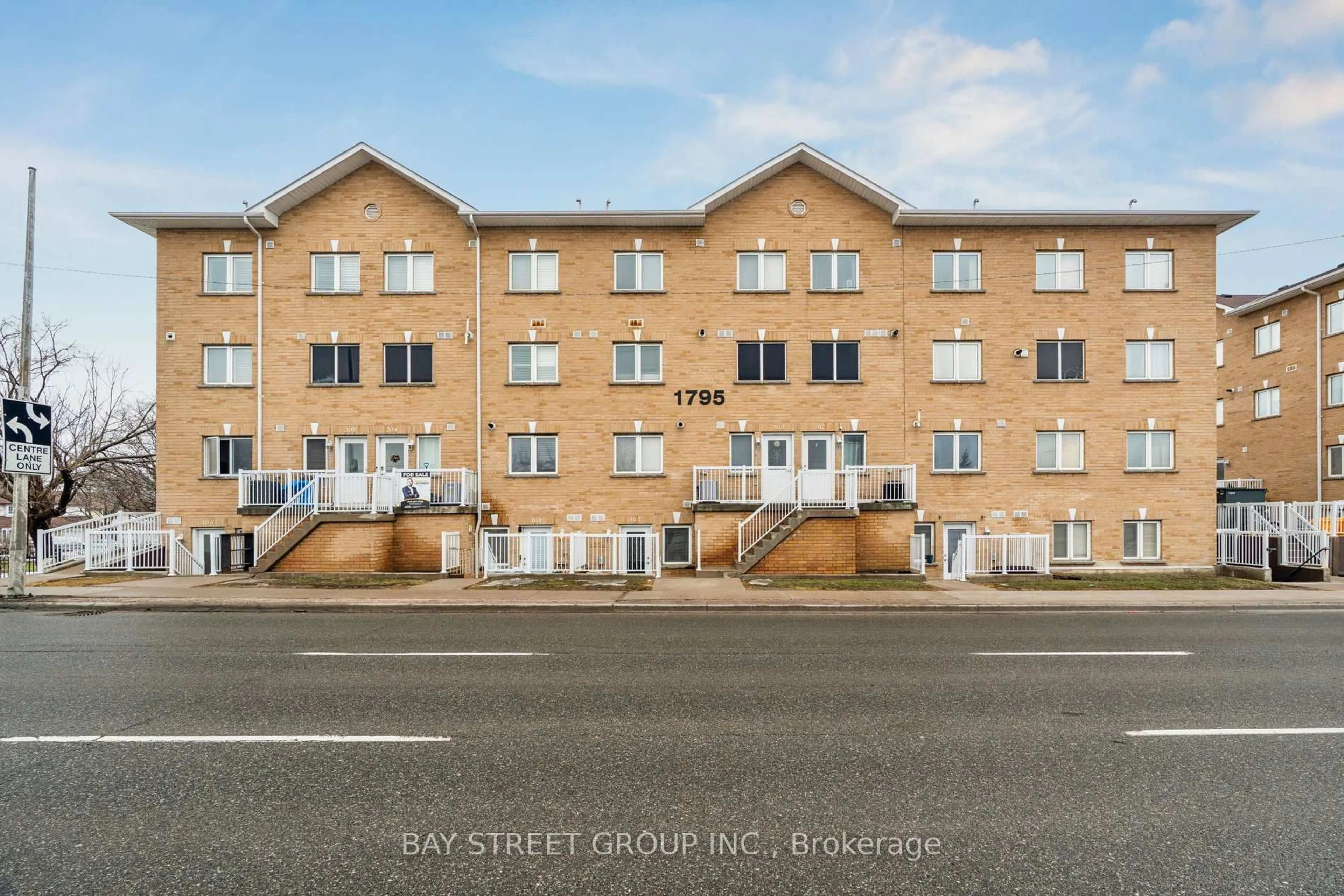 A pic from outside/outdoor area/front of a property/back of a property/a pic from drone, street for 1795 Markham Rd #105, Toronto Ontario M1B 2Z7