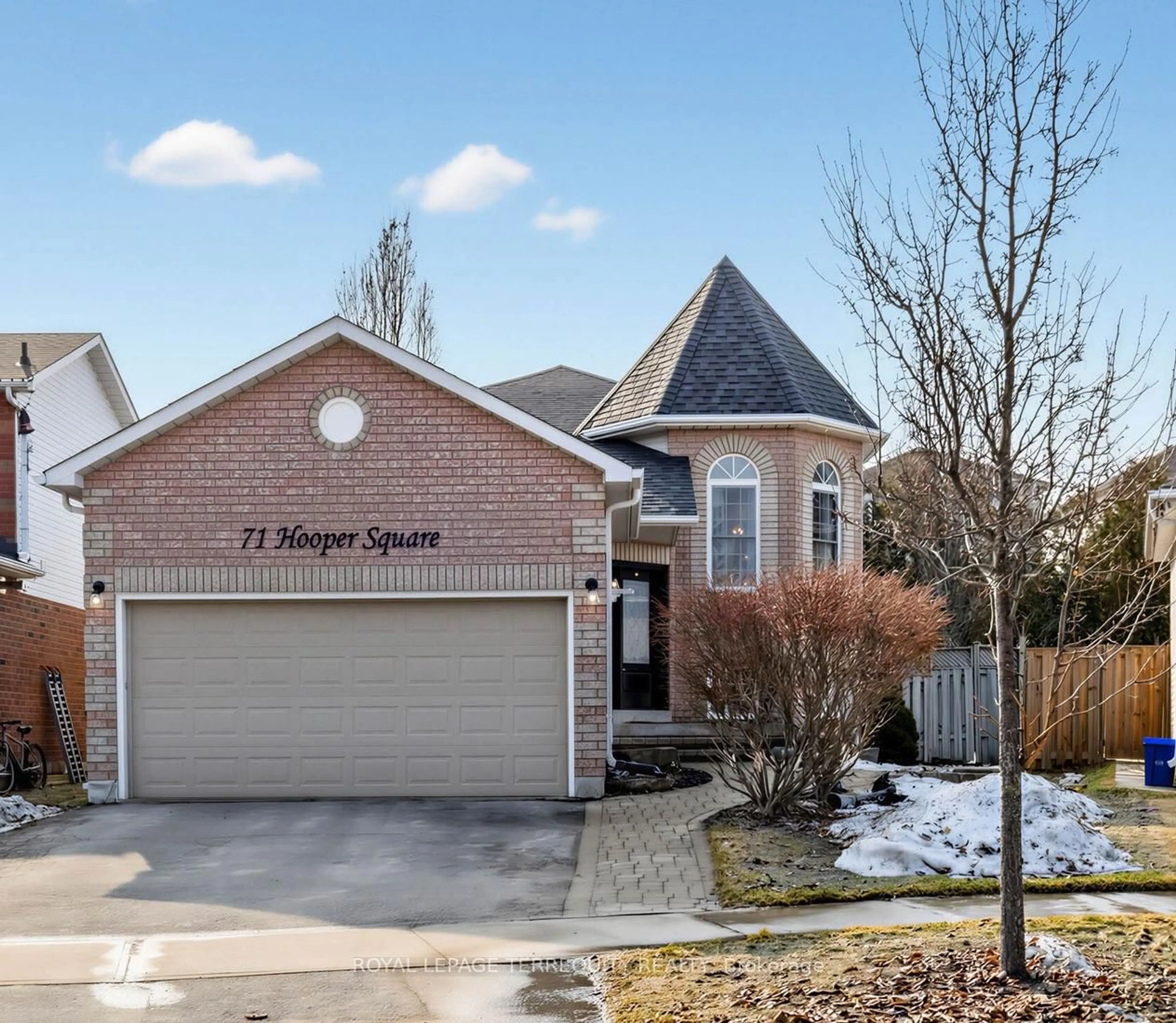 Home with brick exterior material, street for 71 Hooper Sq, Clarington Ontario L1C 4X8