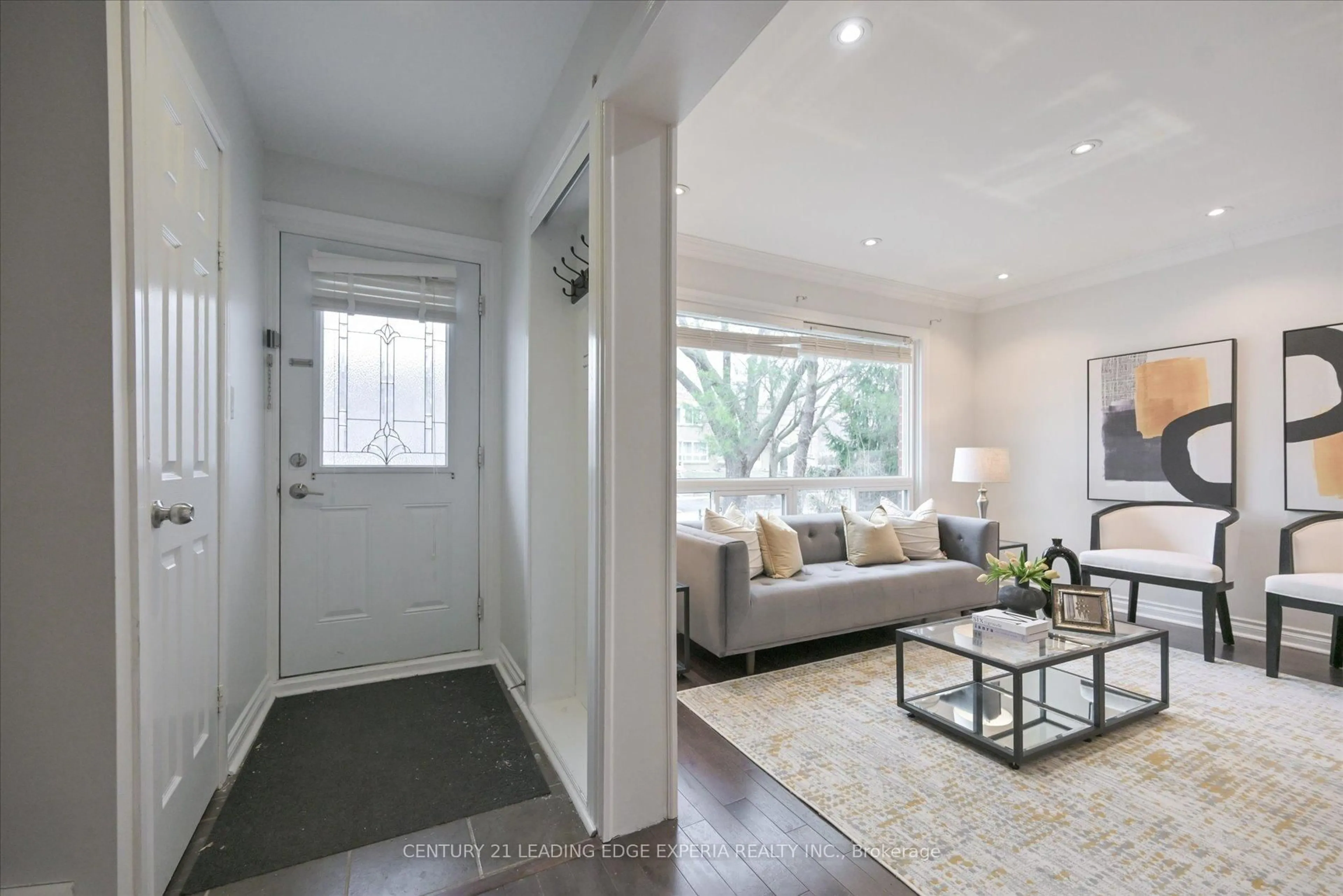 Indoor entryway for 3A Bonniewood Rd, Toronto Ontario M1K 2L7