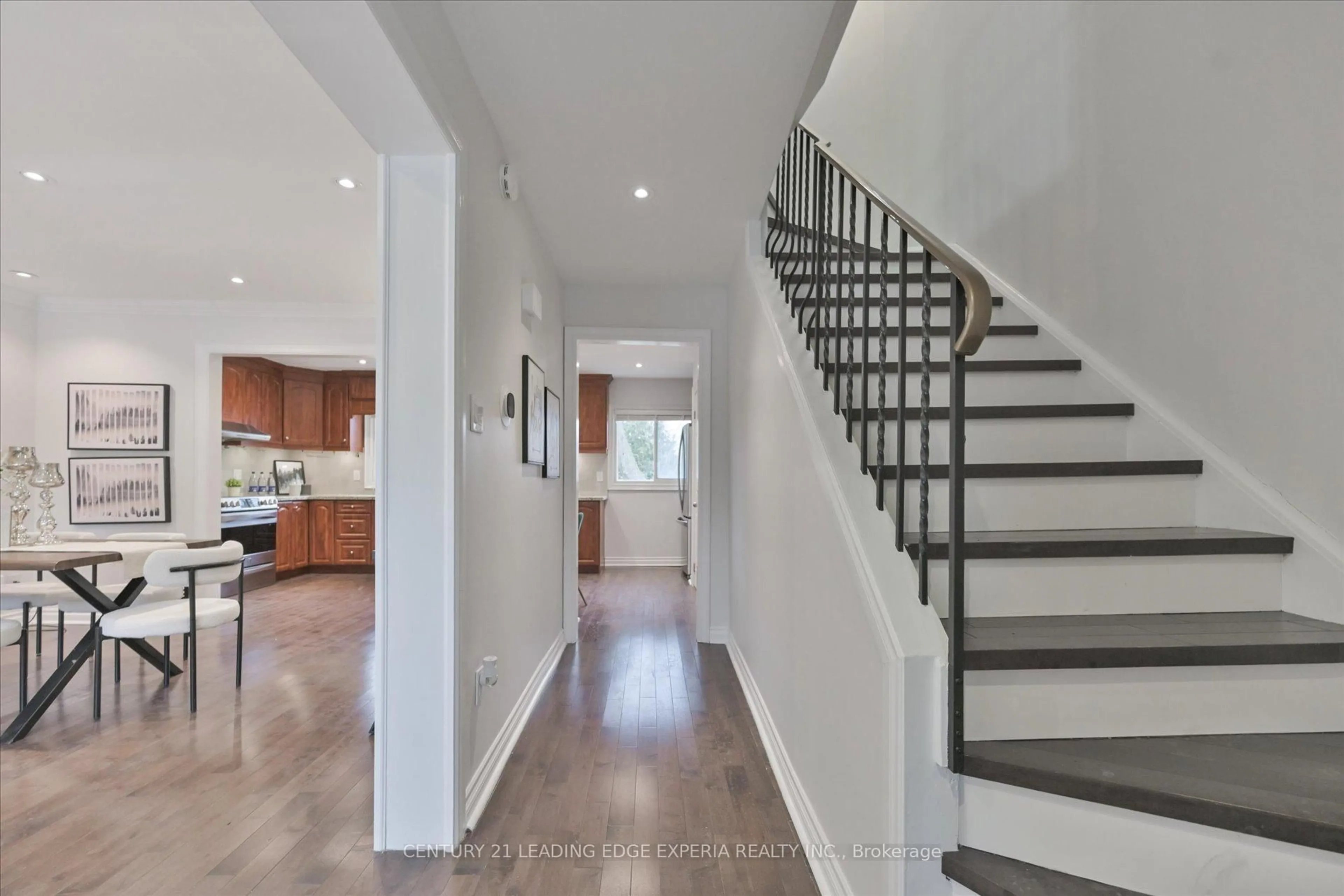 Indoor entryway for 3A Bonniewood Rd, Toronto Ontario M1K 2L7