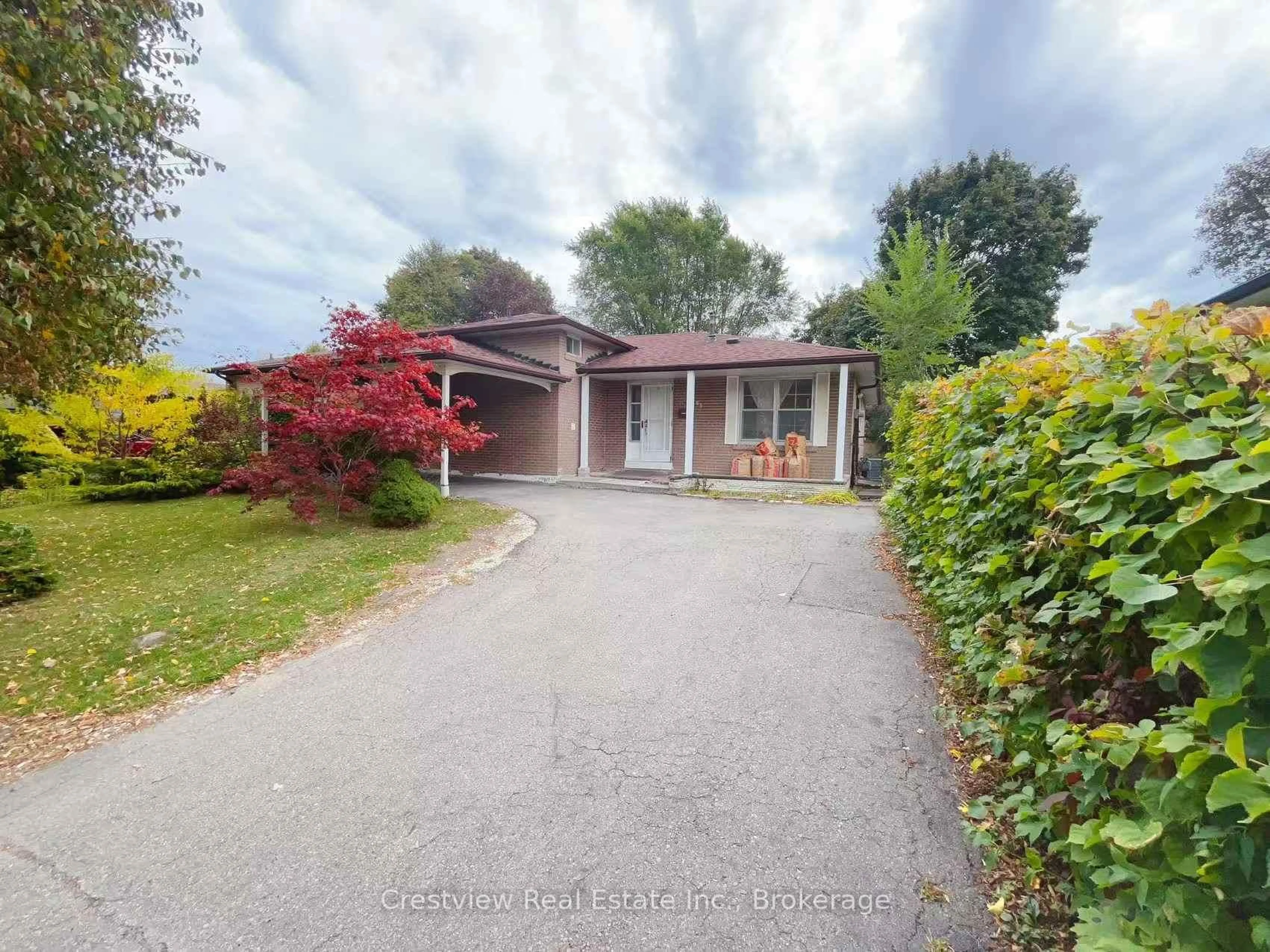 A pic from outside/outdoor area/front of a property/back of a property/a pic from drone, street for 65 Highcourt Cres, Toronto Ontario M1H 2L7