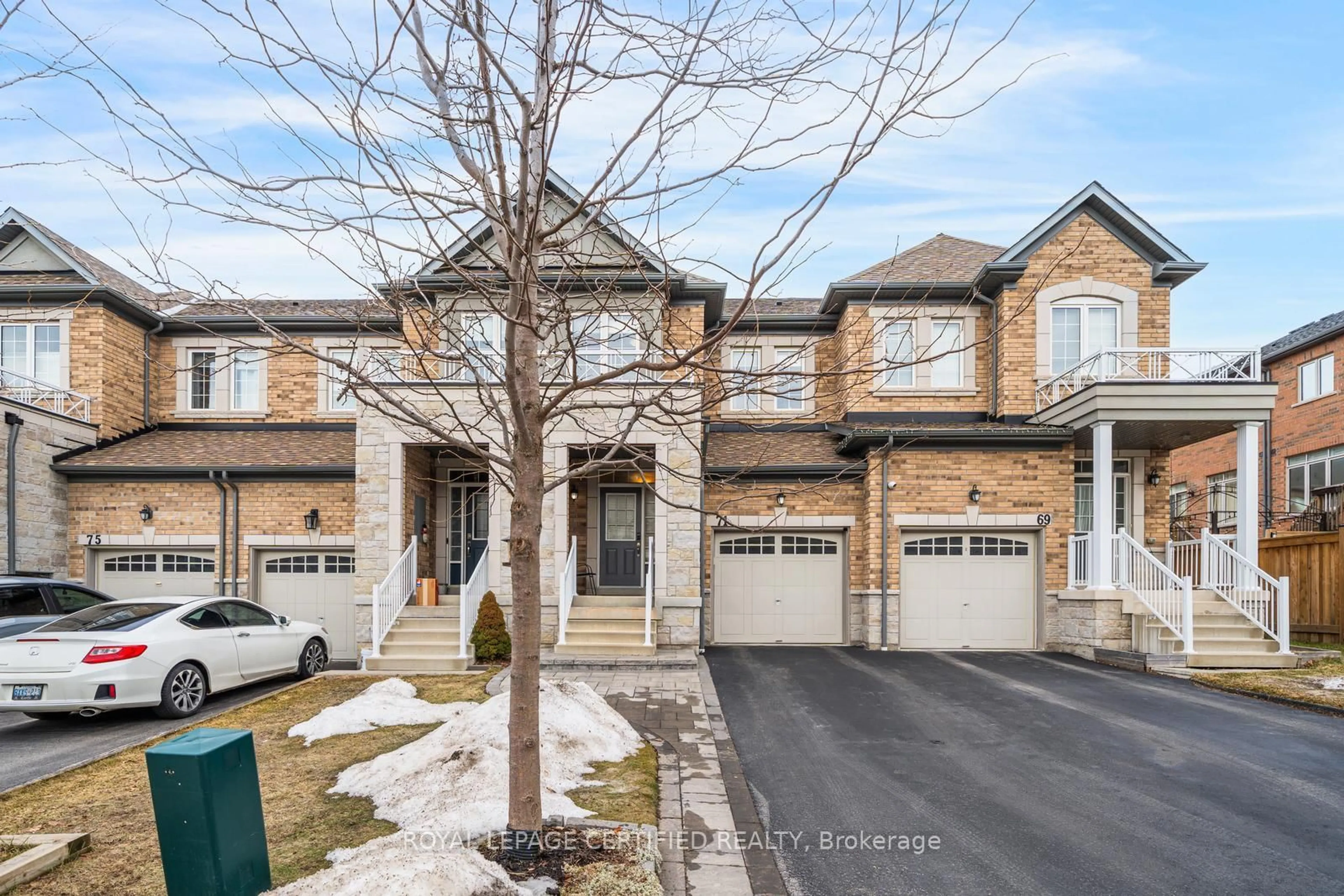 Unknown for 71 Rimrock Cres, Whitby Ontario L1N 0E5