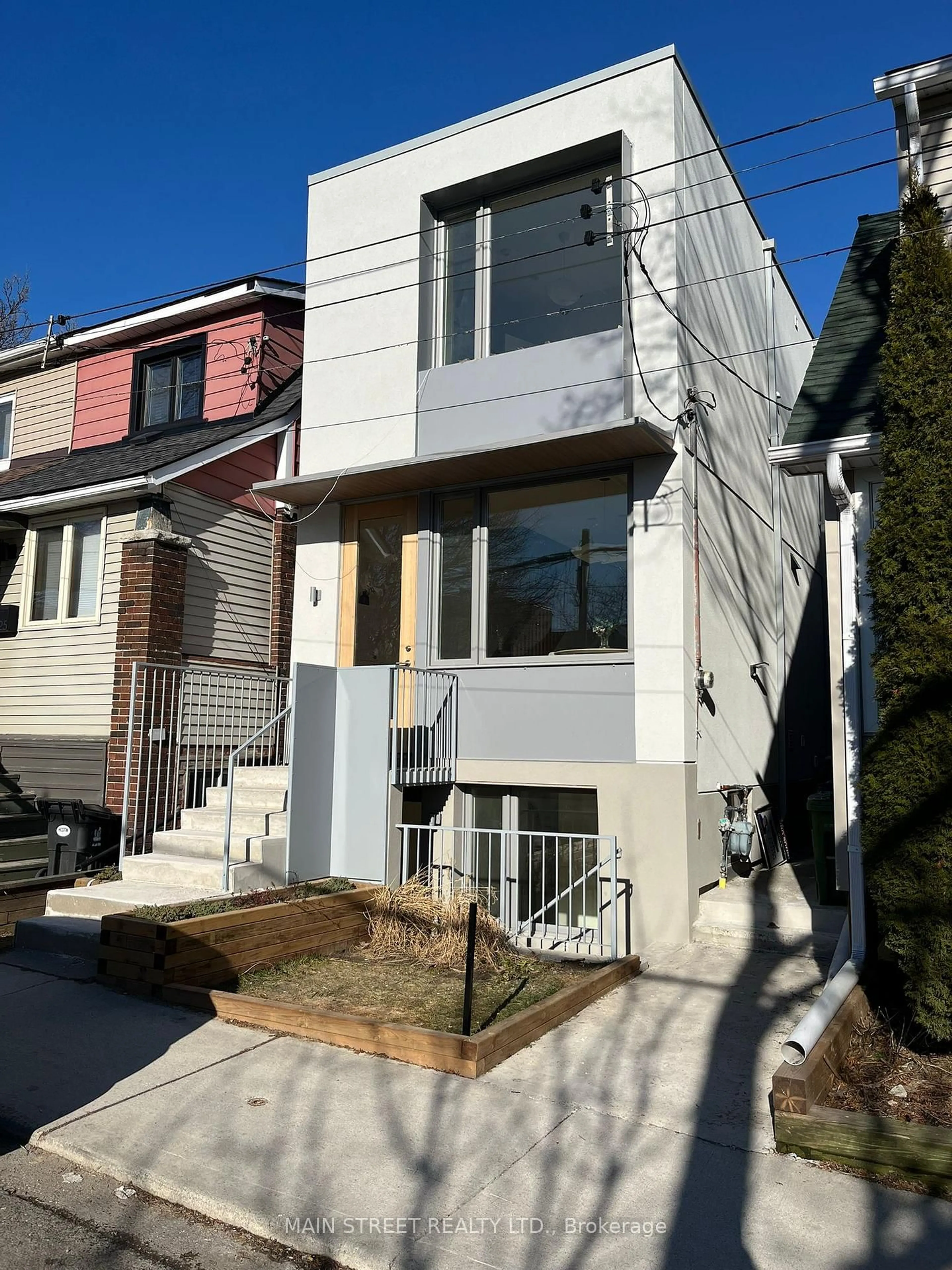 Unknown for 523 Craven Rd, Toronto Ontario M4L 2Z6