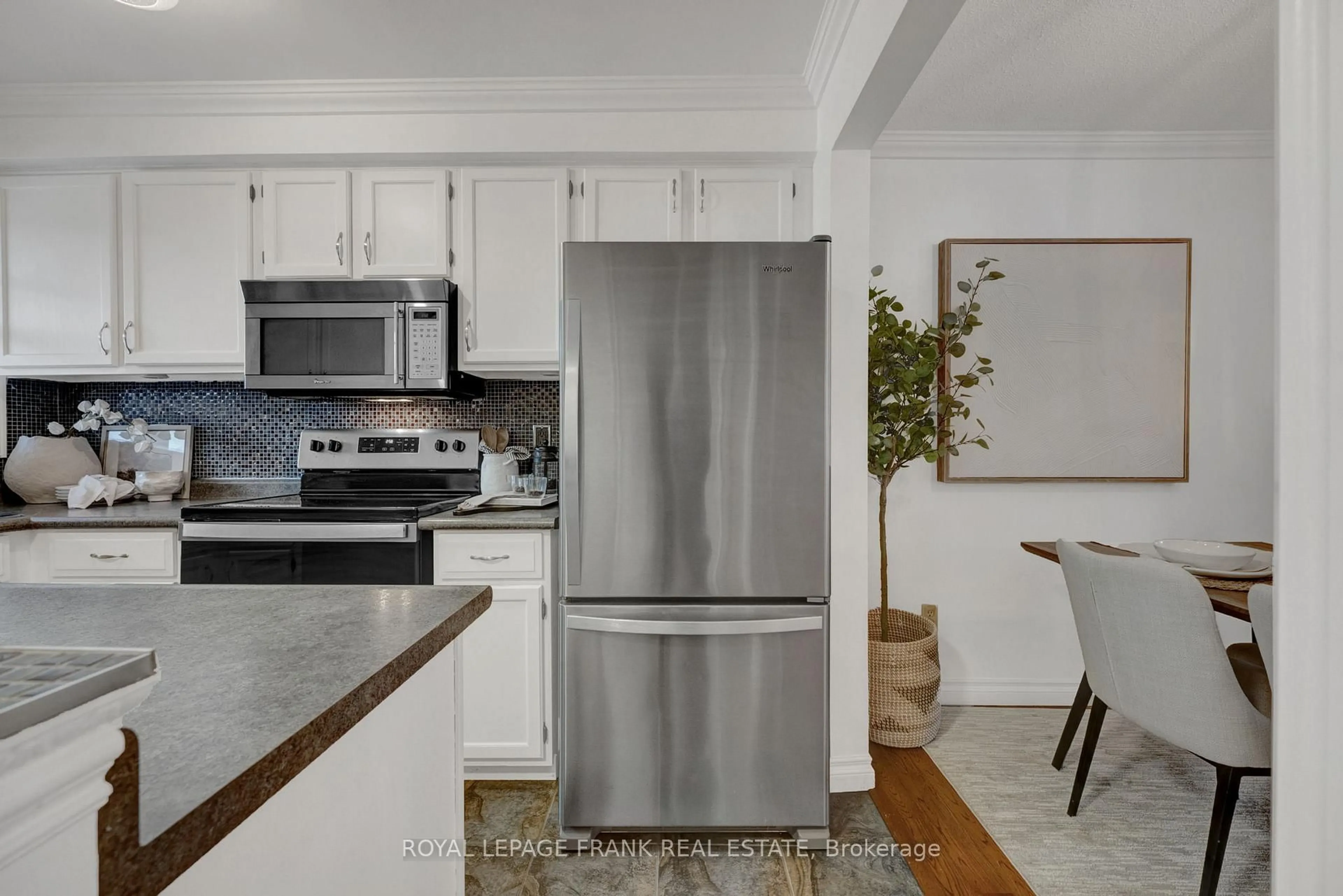 Open concept kitchen, ceramic/tile floor for 1663 Nash Rd #D10, Clarington Ontario L1E 1S8