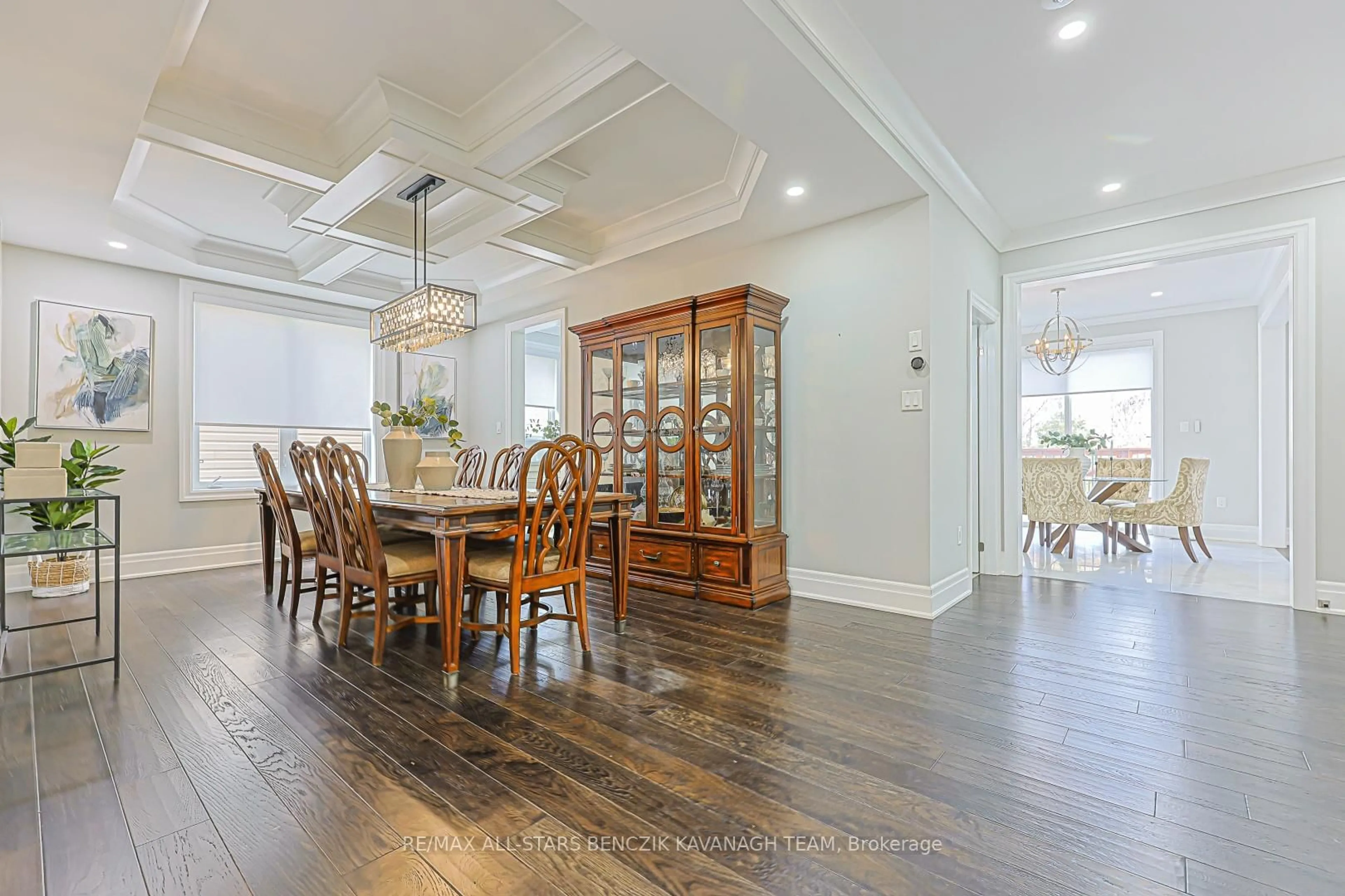 Dining room, wood/laminate floor for 2237 Hackett Pl, Oshawa Ontario L1L 0B3