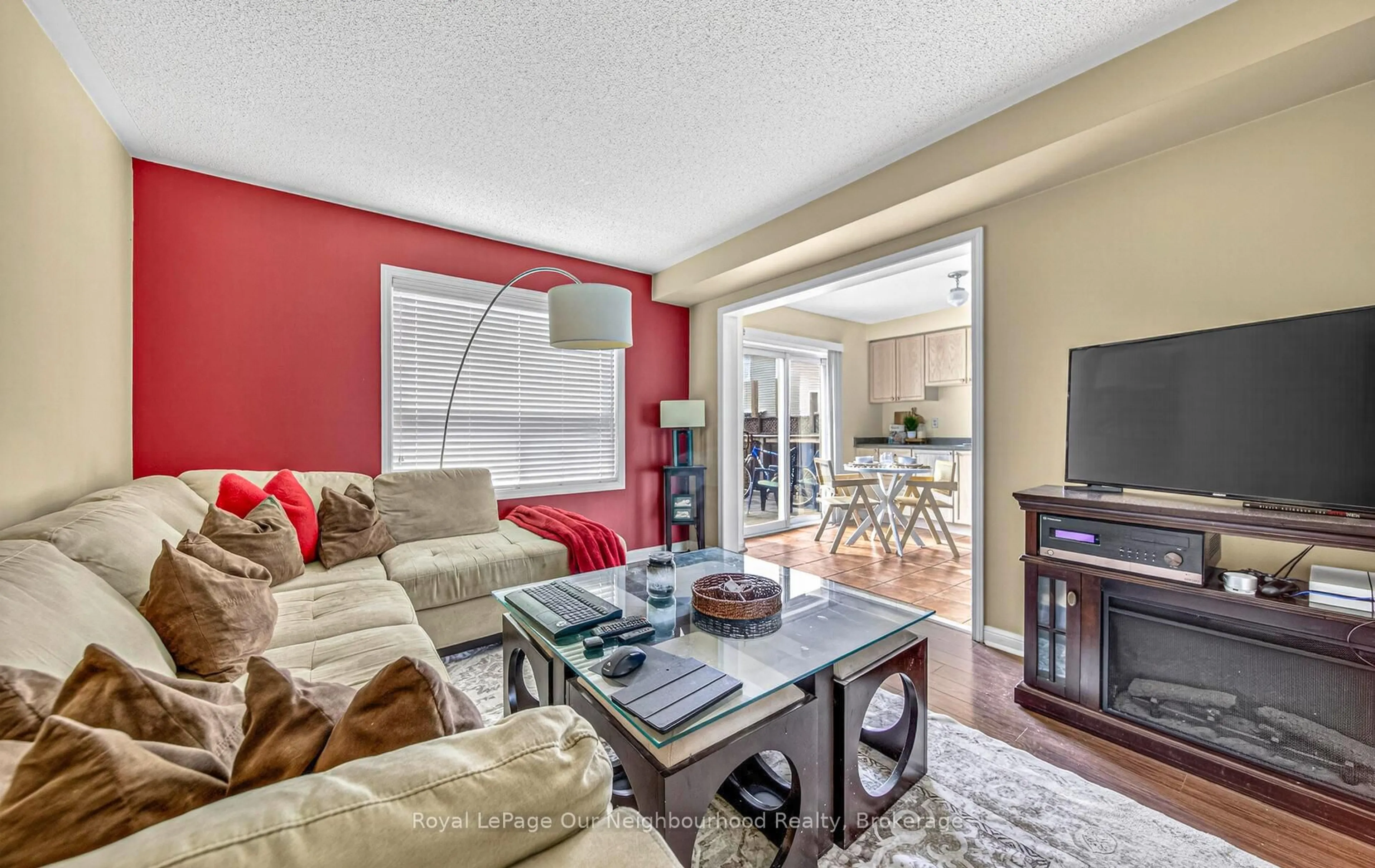 Living room with furniture, unknown for 1581 Sarasota Cres, Oshawa Ontario L1G 8G1