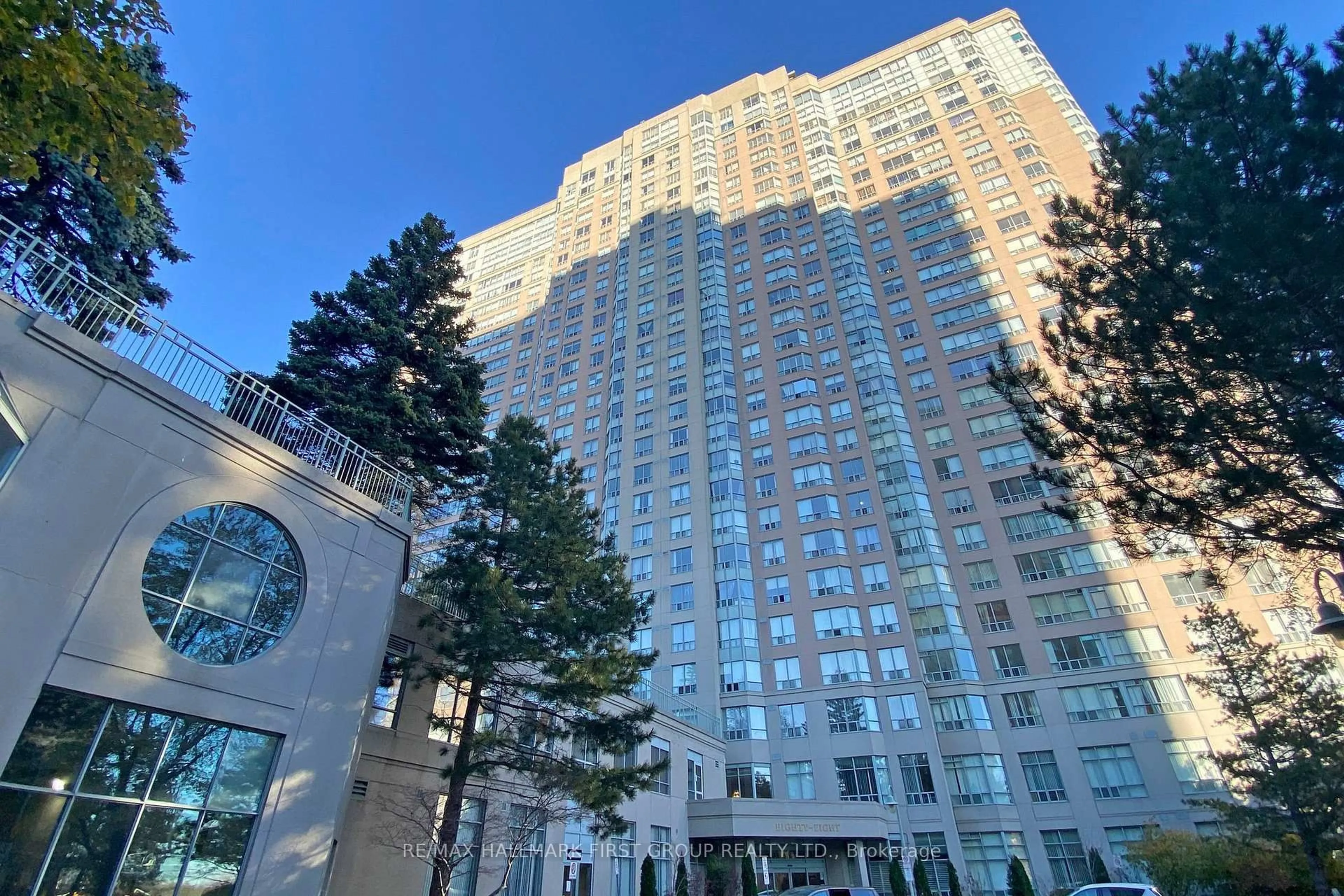 Indoor foyer for 88 Corporate Dr #1520, Toronto Ontario M1H 3G6