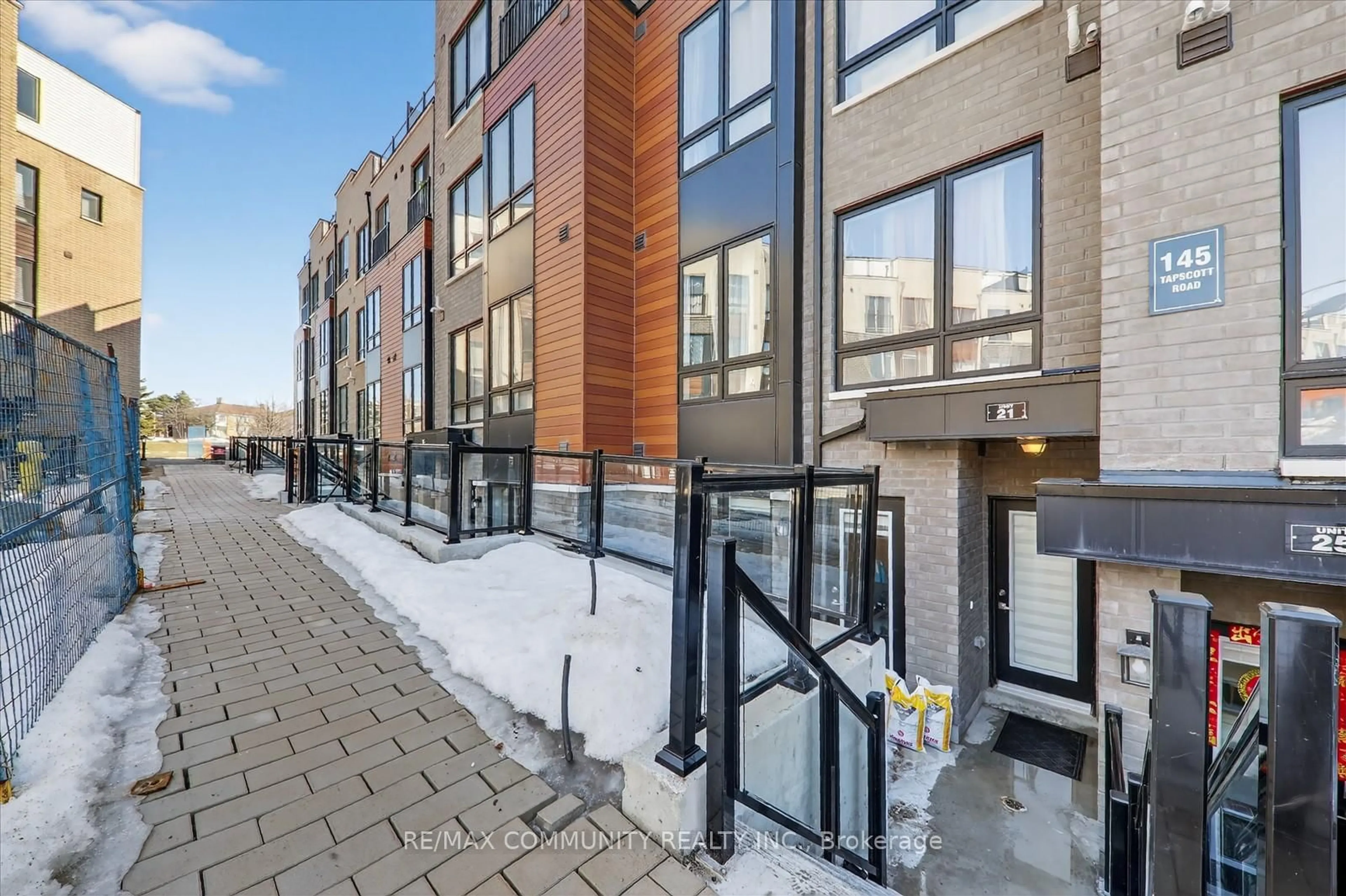 Patio, street for 145 Tapscott Rd #21, Toronto Ontario M1B 0E8