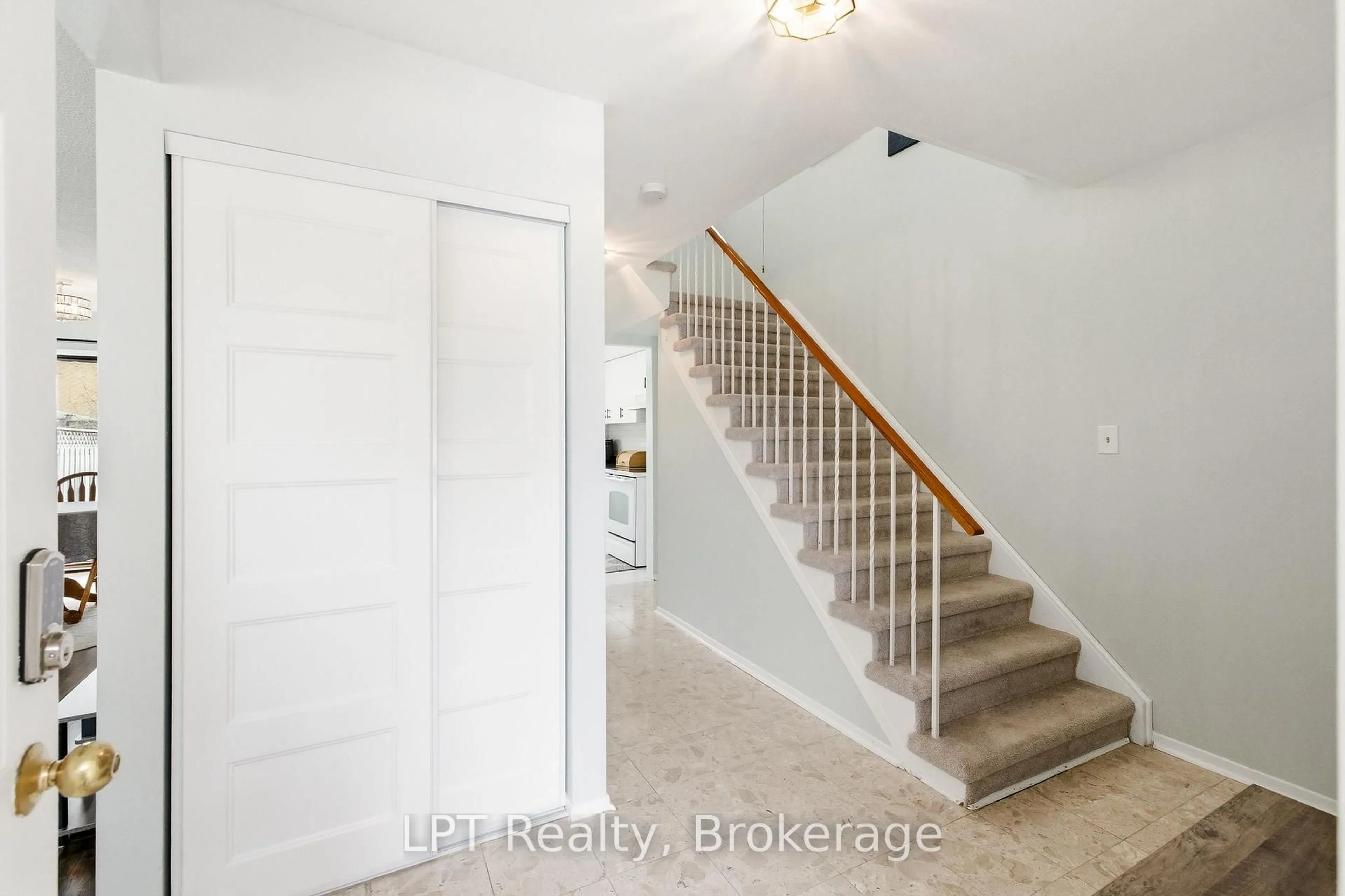 Unknown for 152 Ravenscroft Rd, Ajax Ontario L1T 1Y1