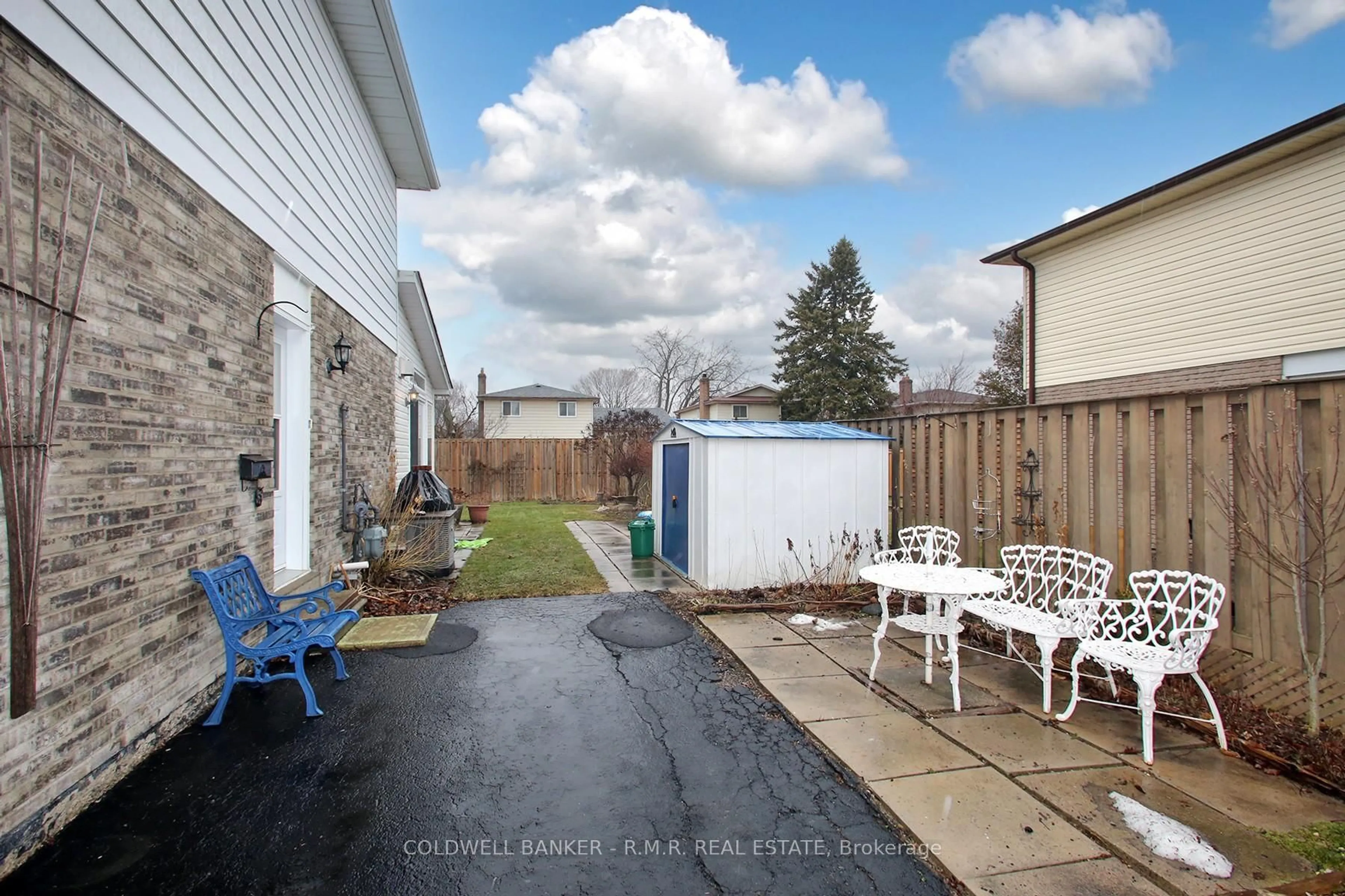 Patio, street for 36 Loscombe Dr, Clarington Ontario L1C 3S9