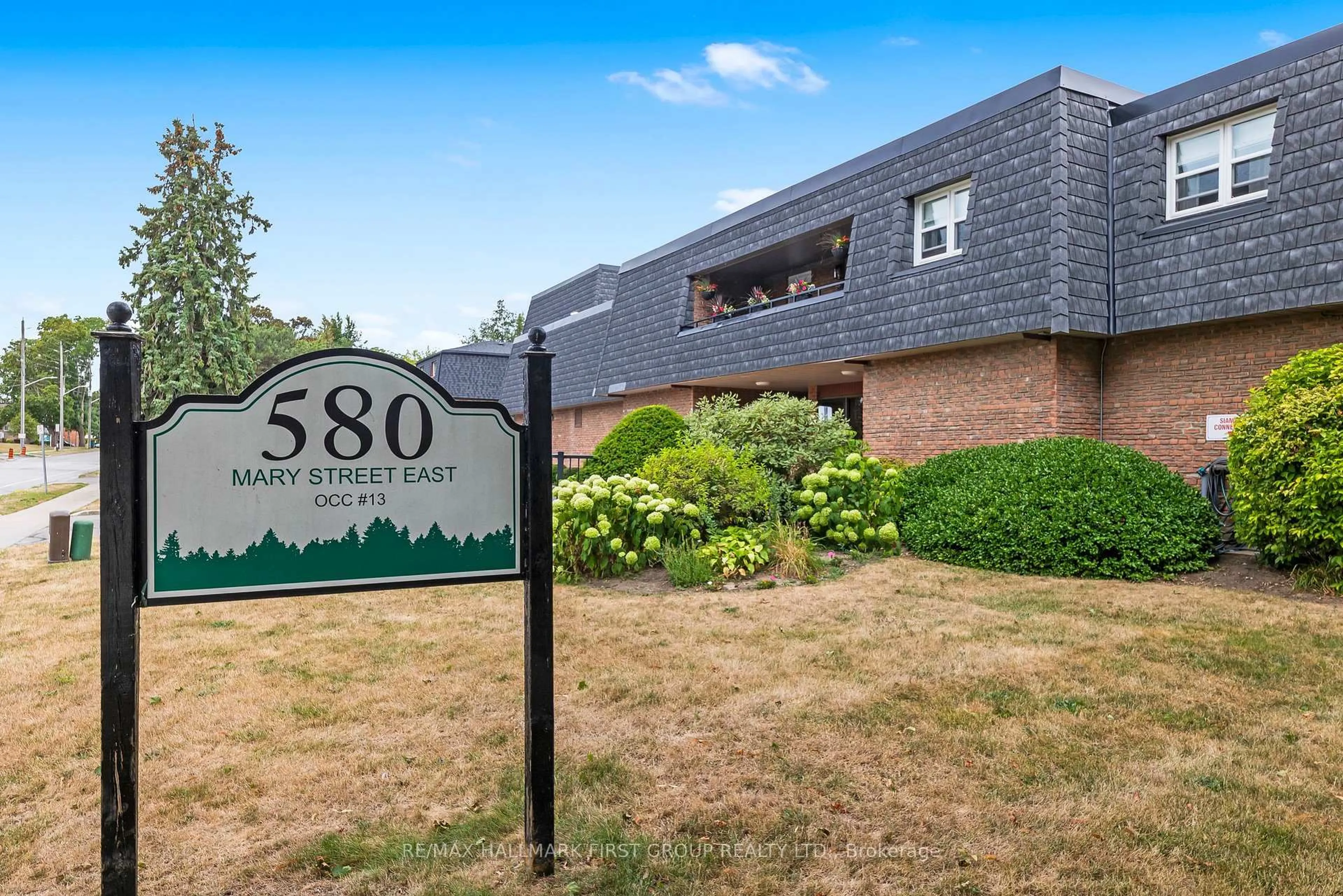 Unknown for 580 Mary St #102, Whitby Ontario L1N 2R3