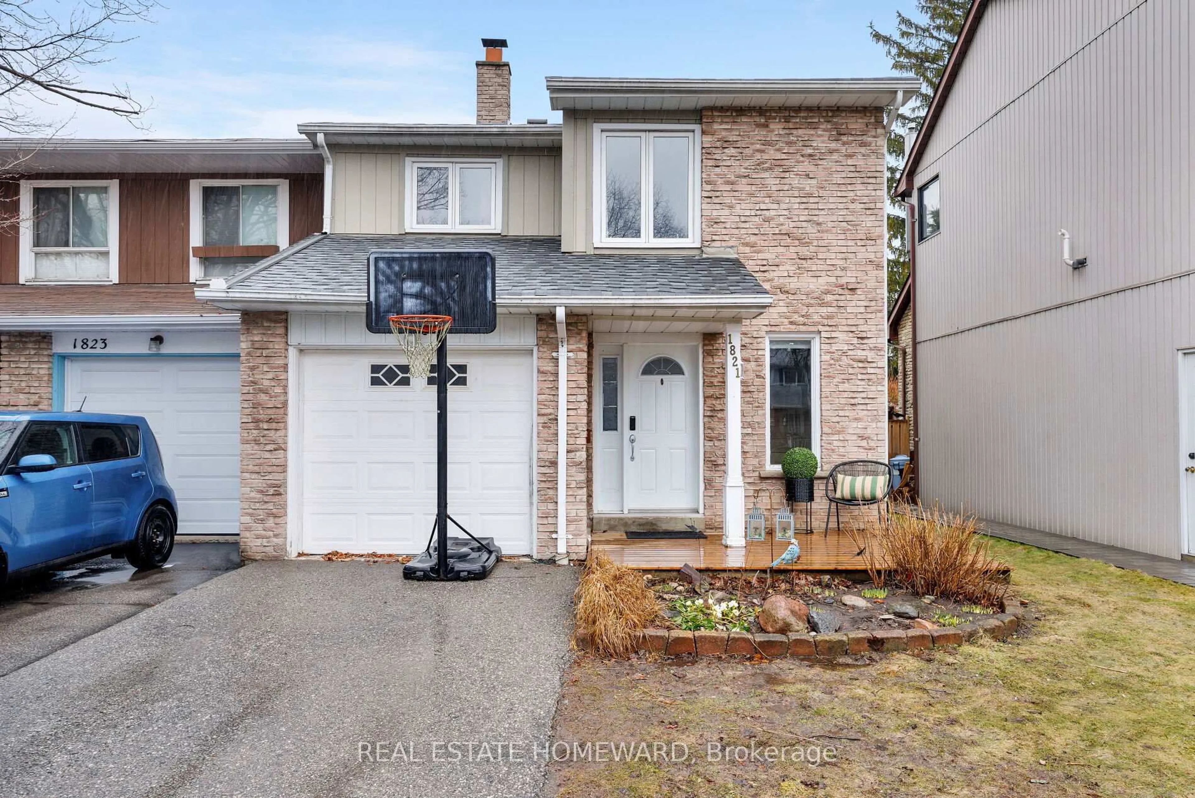 Home with brick exterior material, street for 1821 Listowell Cres, Pickering Ontario L1V 2Y2