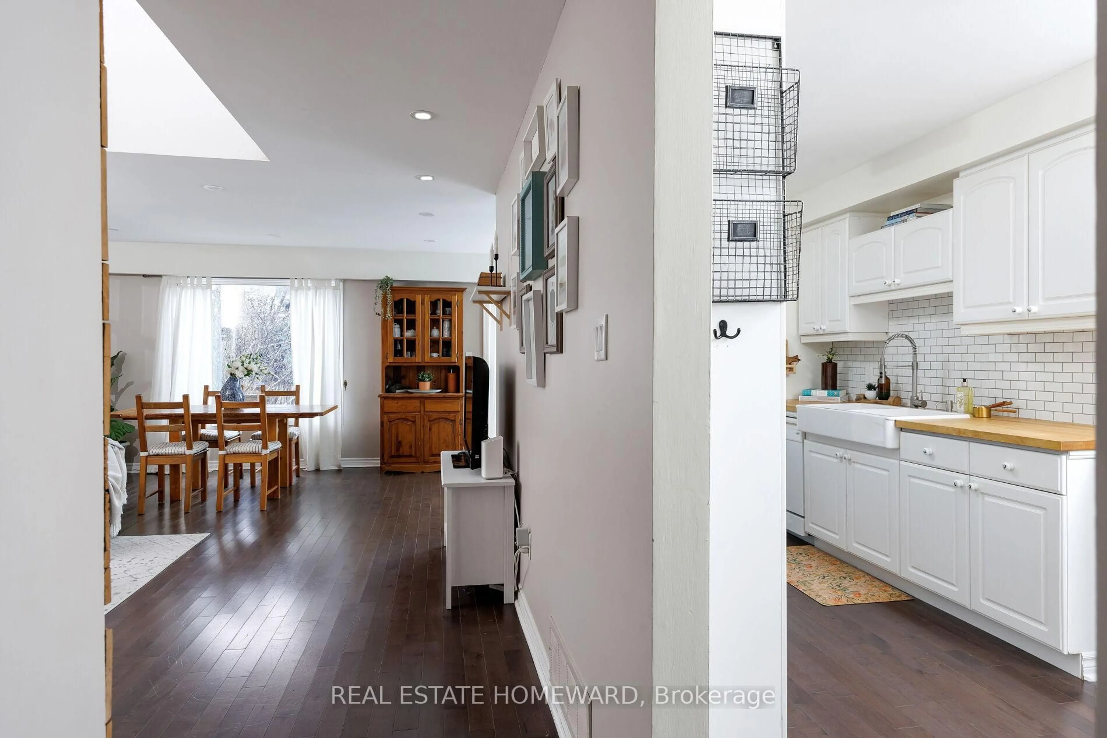 Open concept kitchen, unknown for 1821 Listowell Cres, Pickering Ontario L1V 2Y2