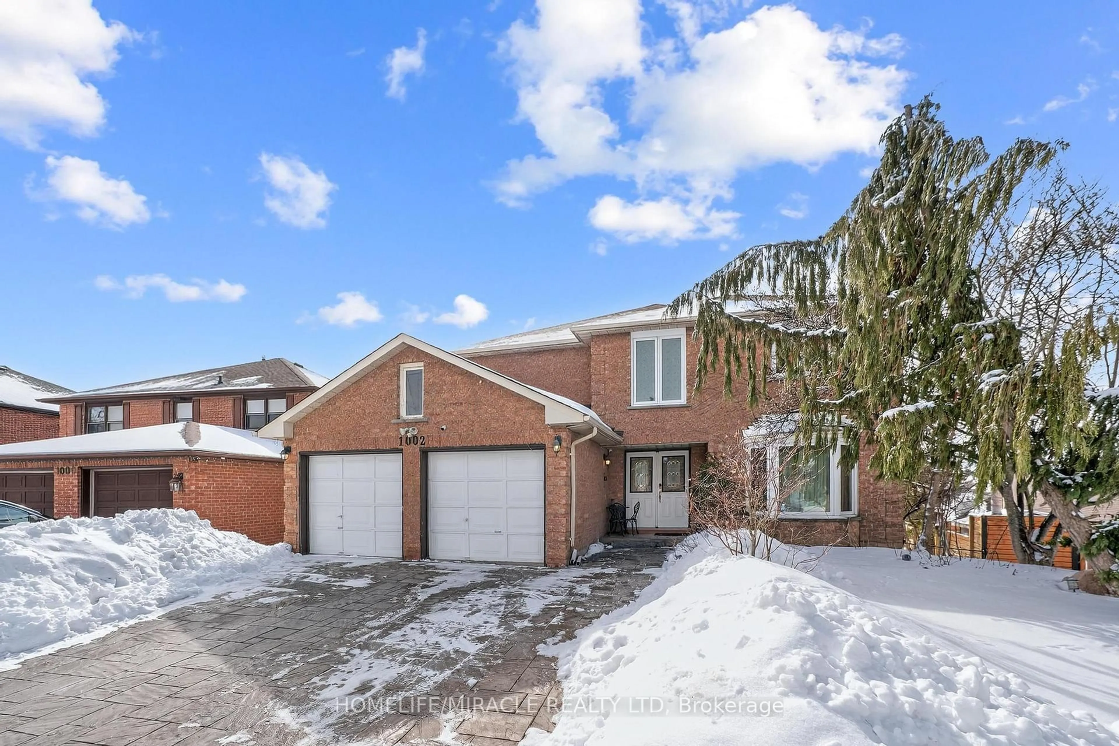 Unknown for 1002 Rambleberry Ave, Pickering Ontario L1V 5Y3