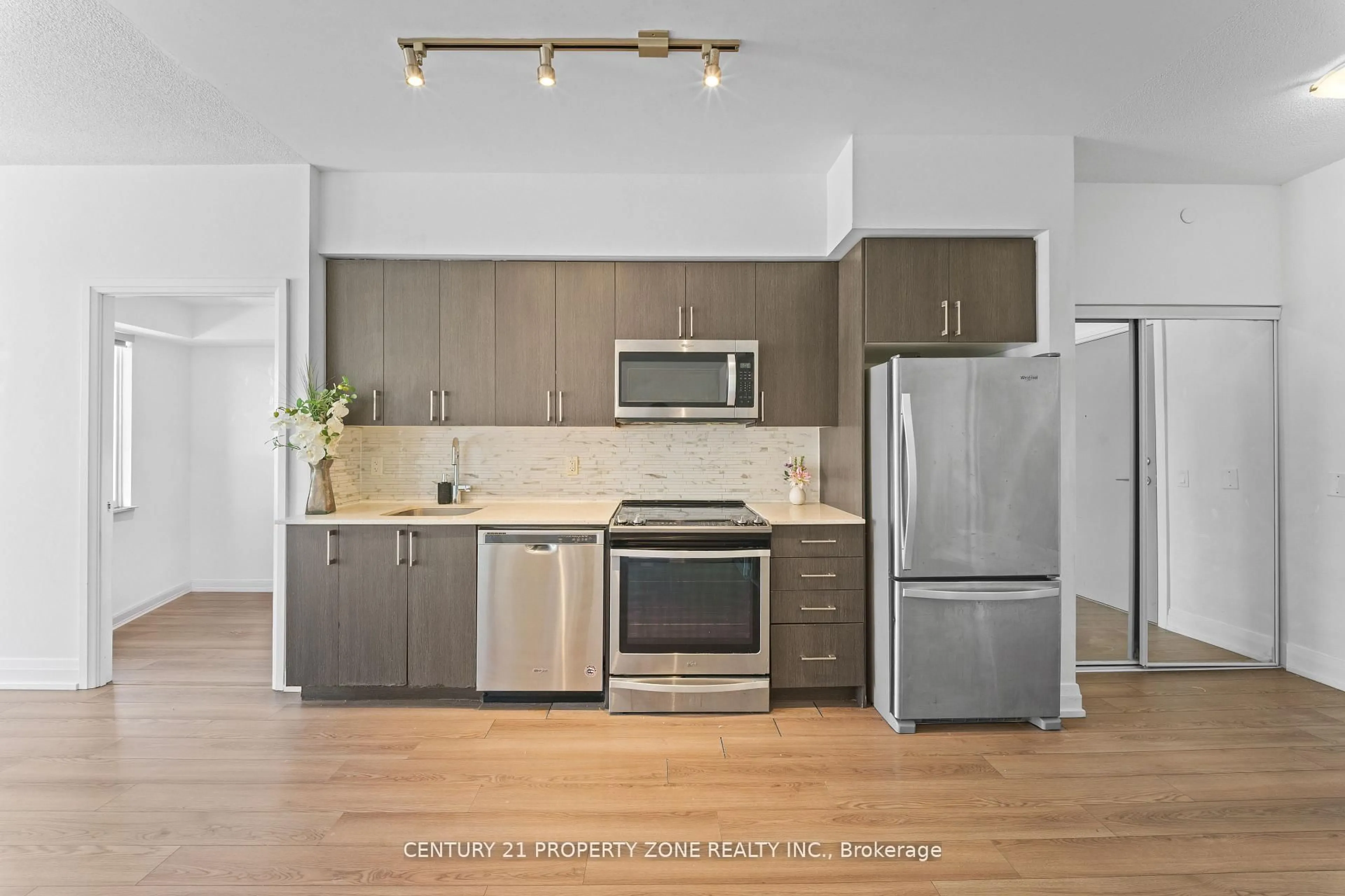 Standard kitchen, unknown for 3121 Sheppard Ave #710, Toronto Ontario M1T 0B6