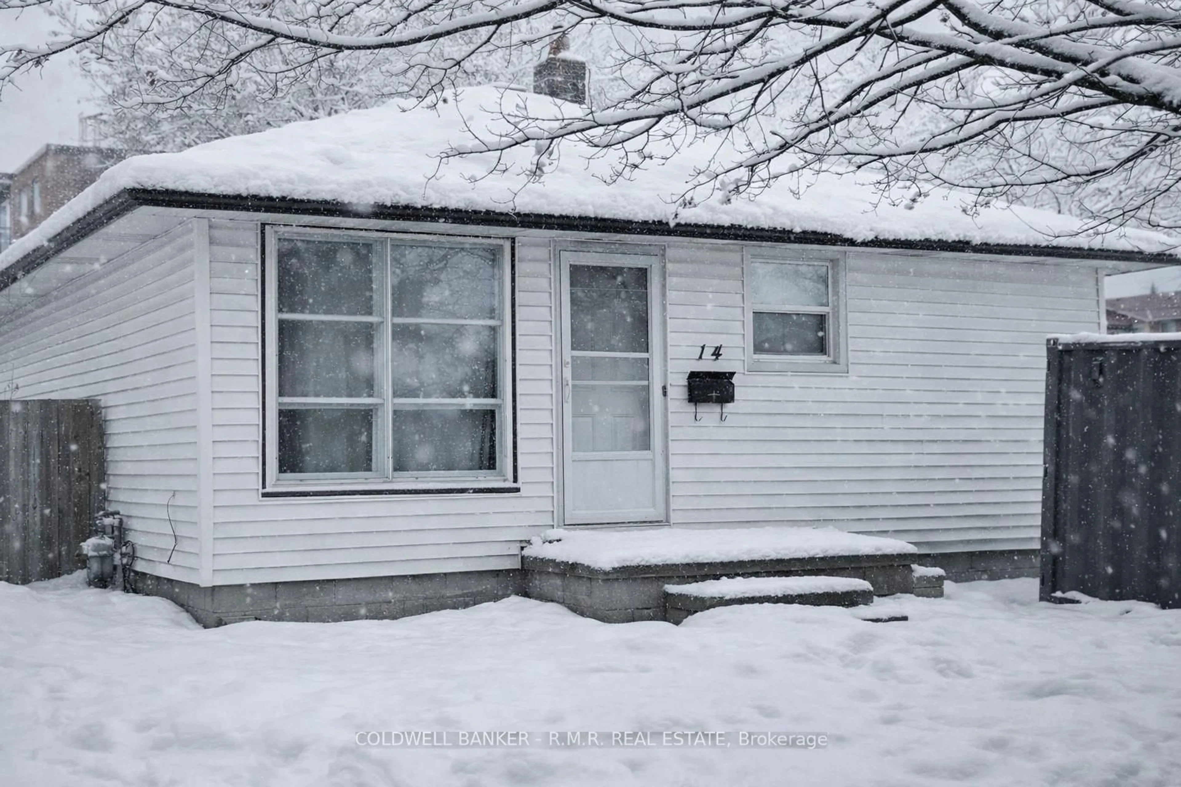 Unknown for 14 Whiting Ave, Oshawa Ontario L1H 3T3