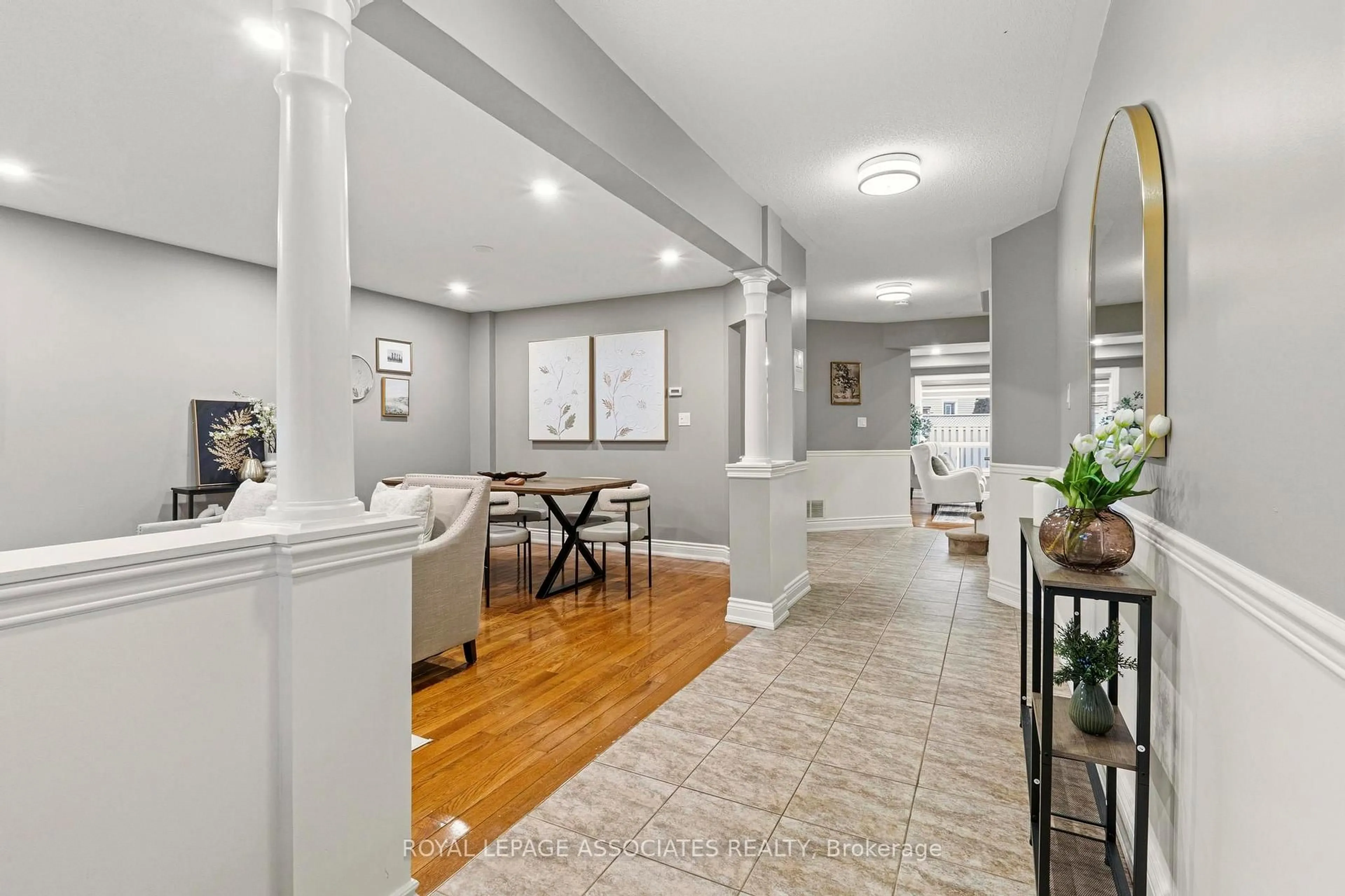 Unknown for 1044 Langford St, Oshawa Ontario L1K 2W1